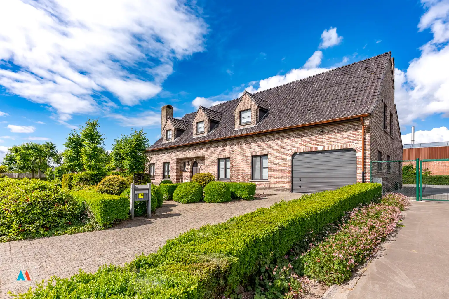 Volledig uitgerust glastuinbouwbedrijf foto 2