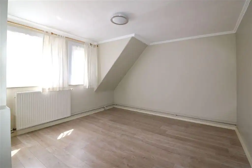 Ruime gezinswoning op een rustige locatie!  foto 7
