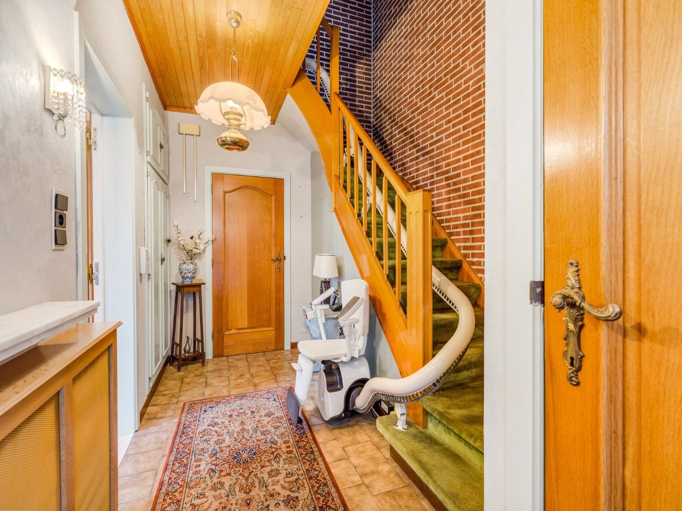 Op te frissen HOB met 3 slpk., tuin en garage foto 2