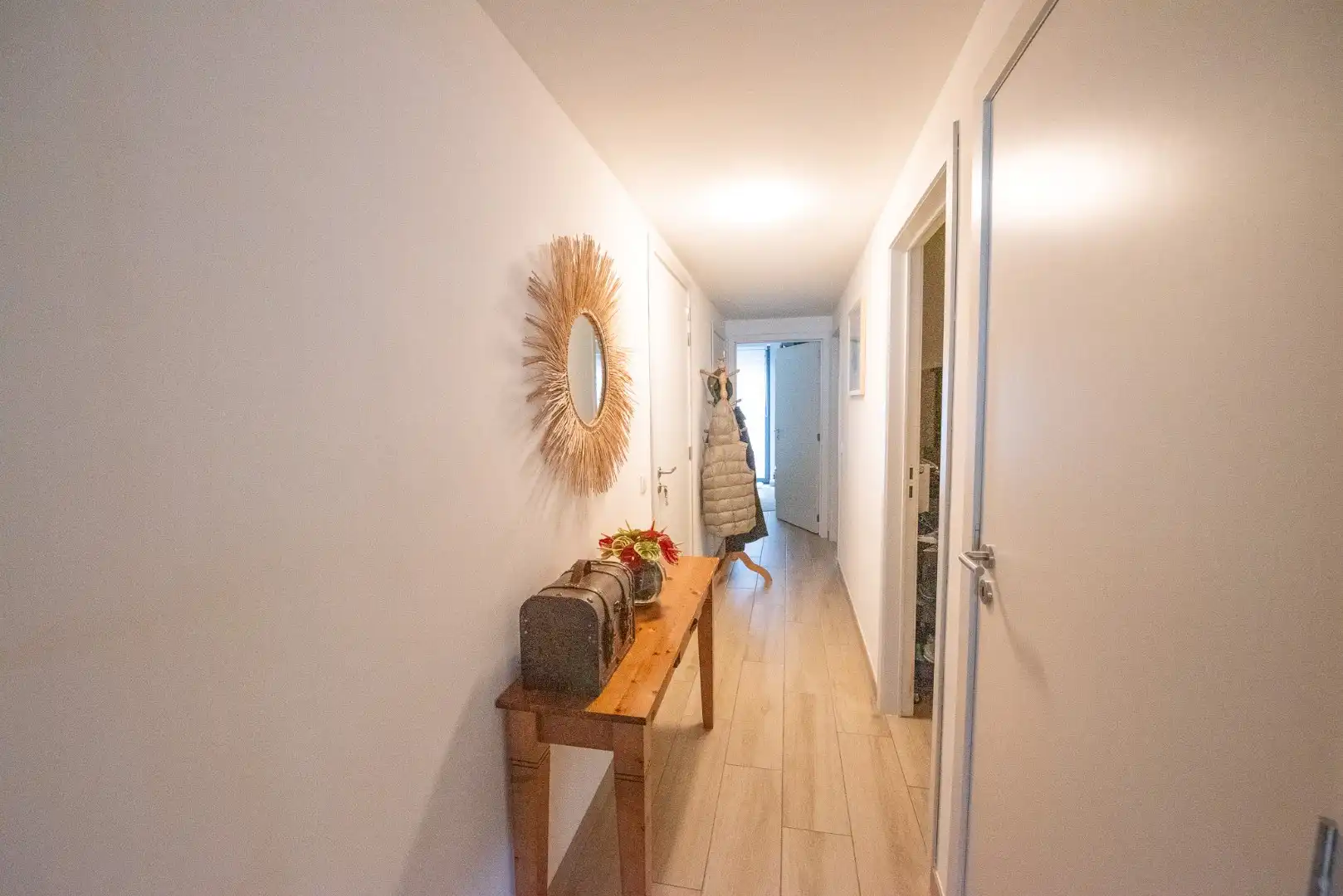 Instapklaar gelijkvloers nieuwbouwappartement vlakbij park Baron Casier. foto 5