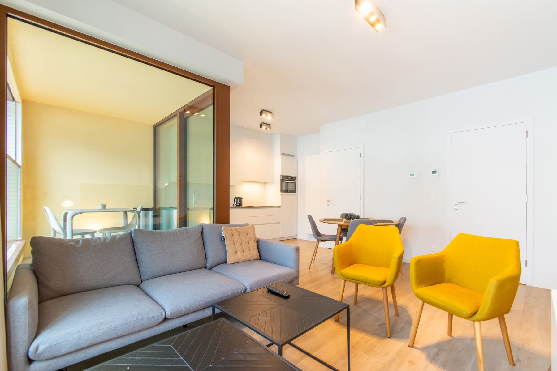 Prachtig gemeubeld appartement met TERRAS foto 3