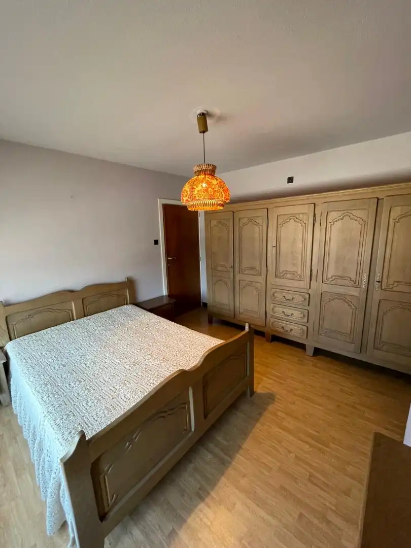 Verzorgde halfopen woning met 3 slaapkamers, garage en tuin nabij het centrum van Mol foto 16