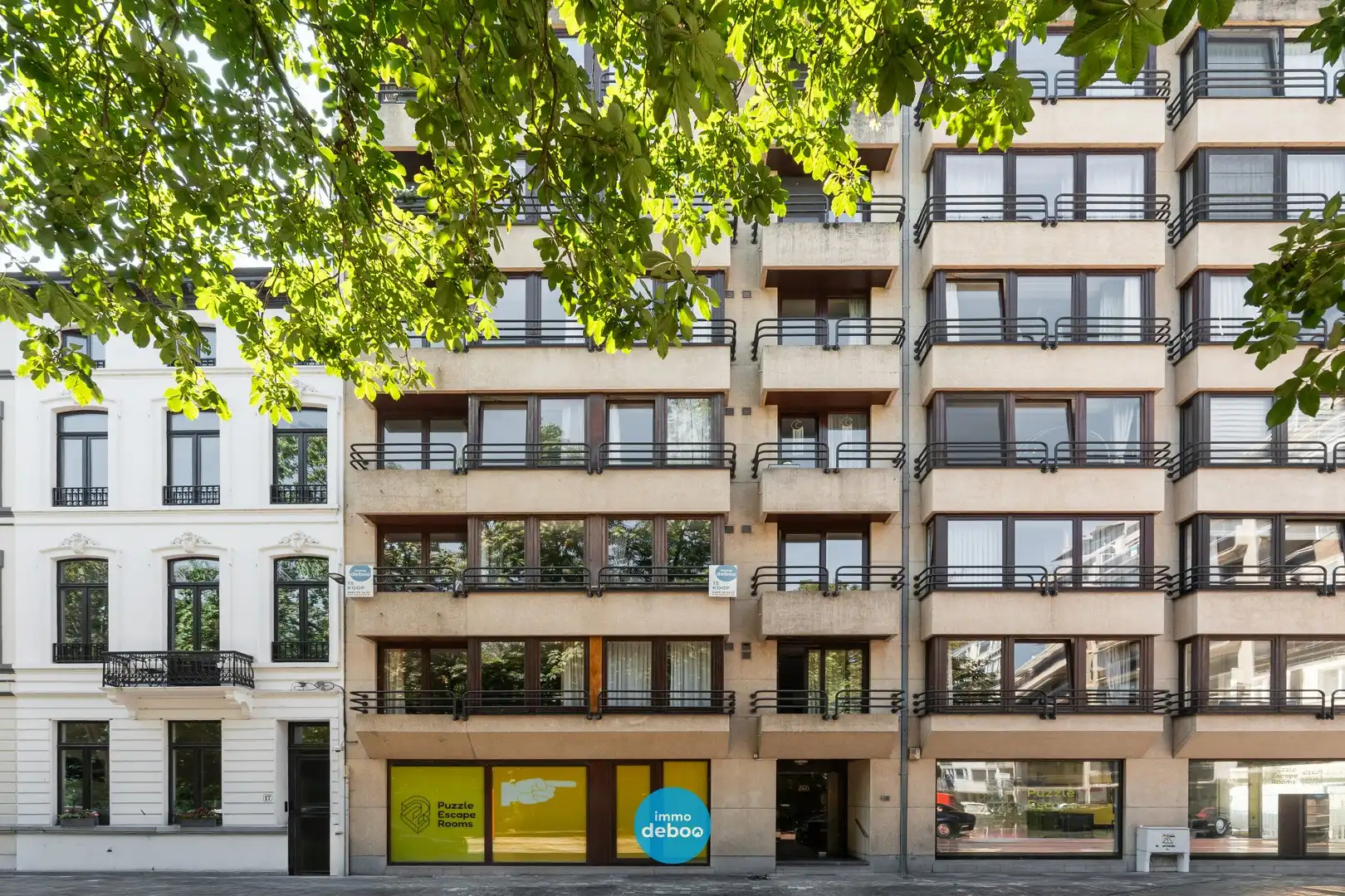 Stijlvol appartement te koop aan het Leopoldpark in Oostende foto {{pictureIndex}}