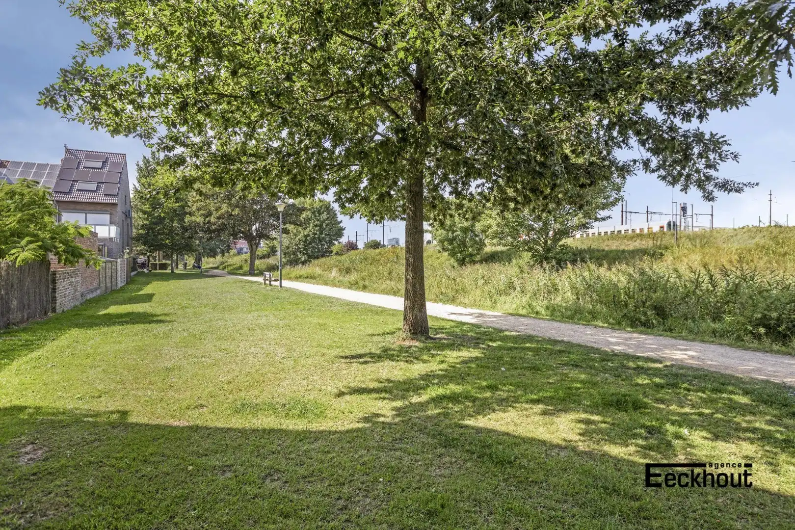 Ruime woning met tuin in rustige, doodlopende straat. foto 25