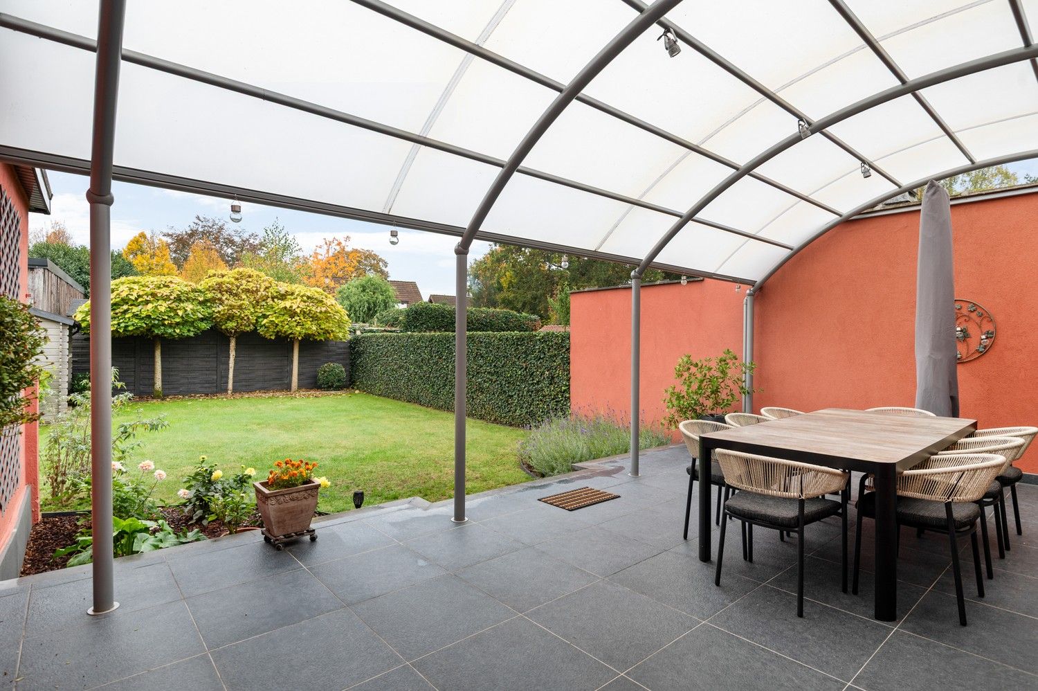 Prachtige recent gerenoveerde gezinswoning met tuin en garage in hartje Brasschaat foto 20