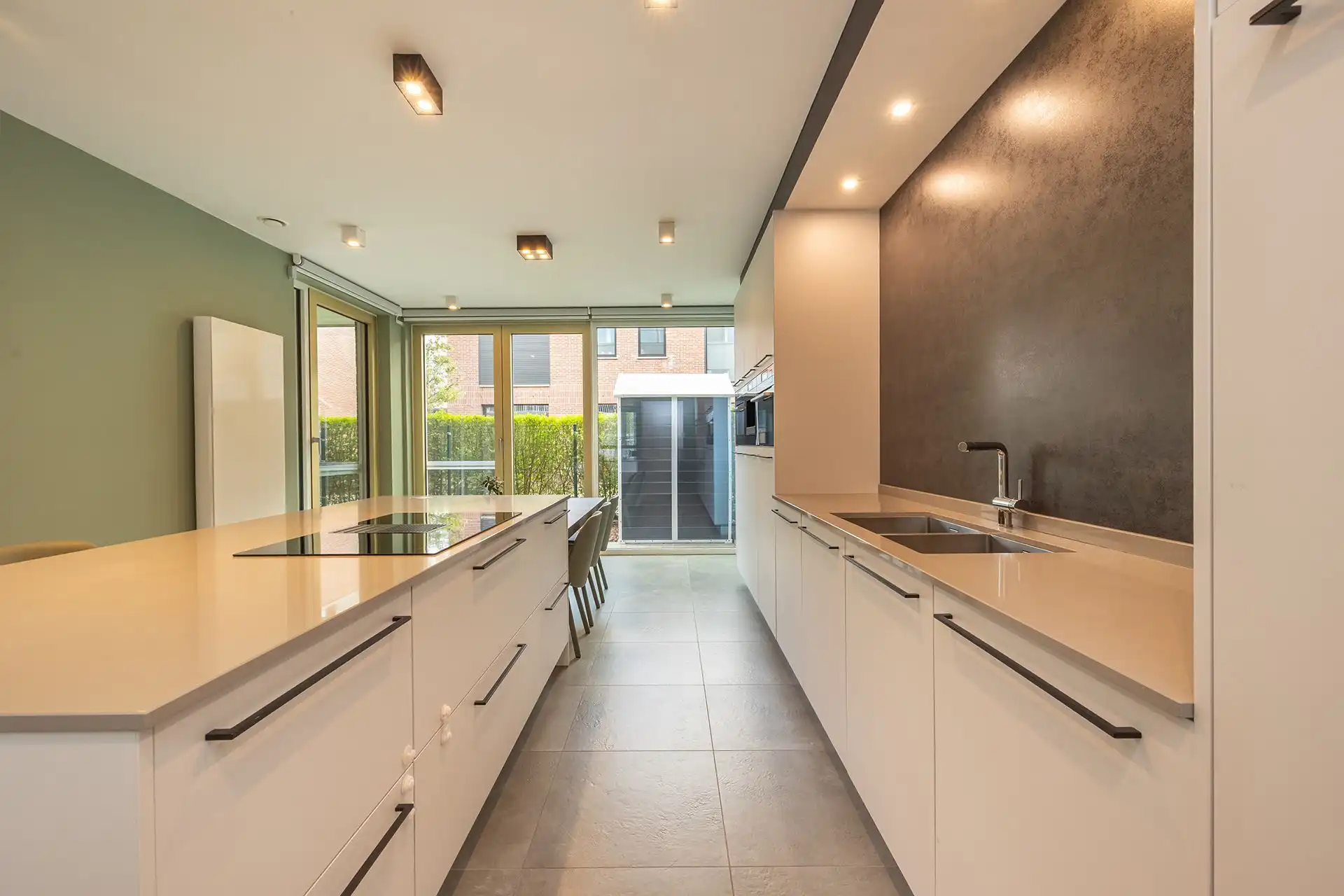 Gelijkvloers wonen in groene en autoluwe wijk in centrum foto 7