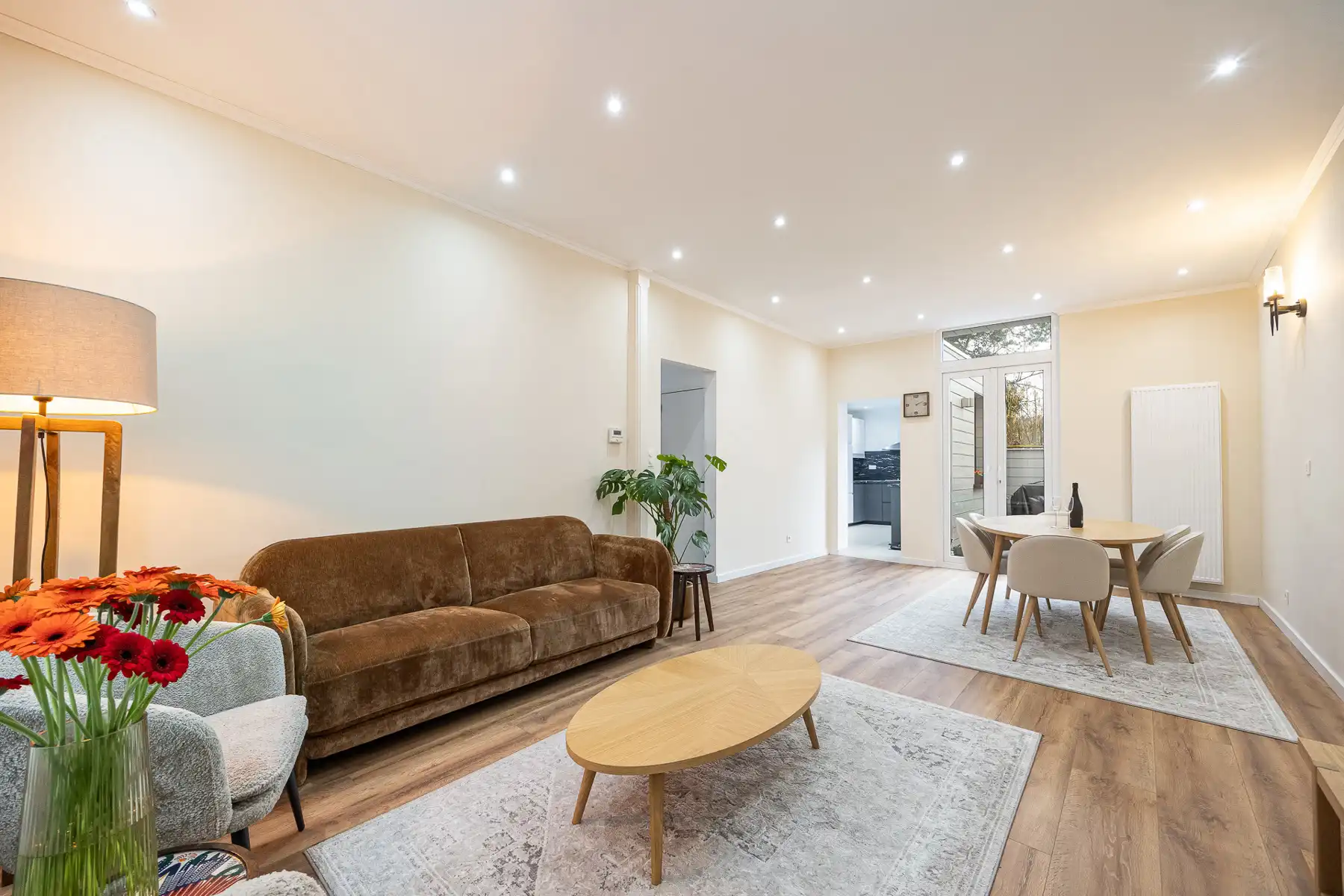 Gezellige, recent gerenoveerde woning in centrum Schoten! foto 4