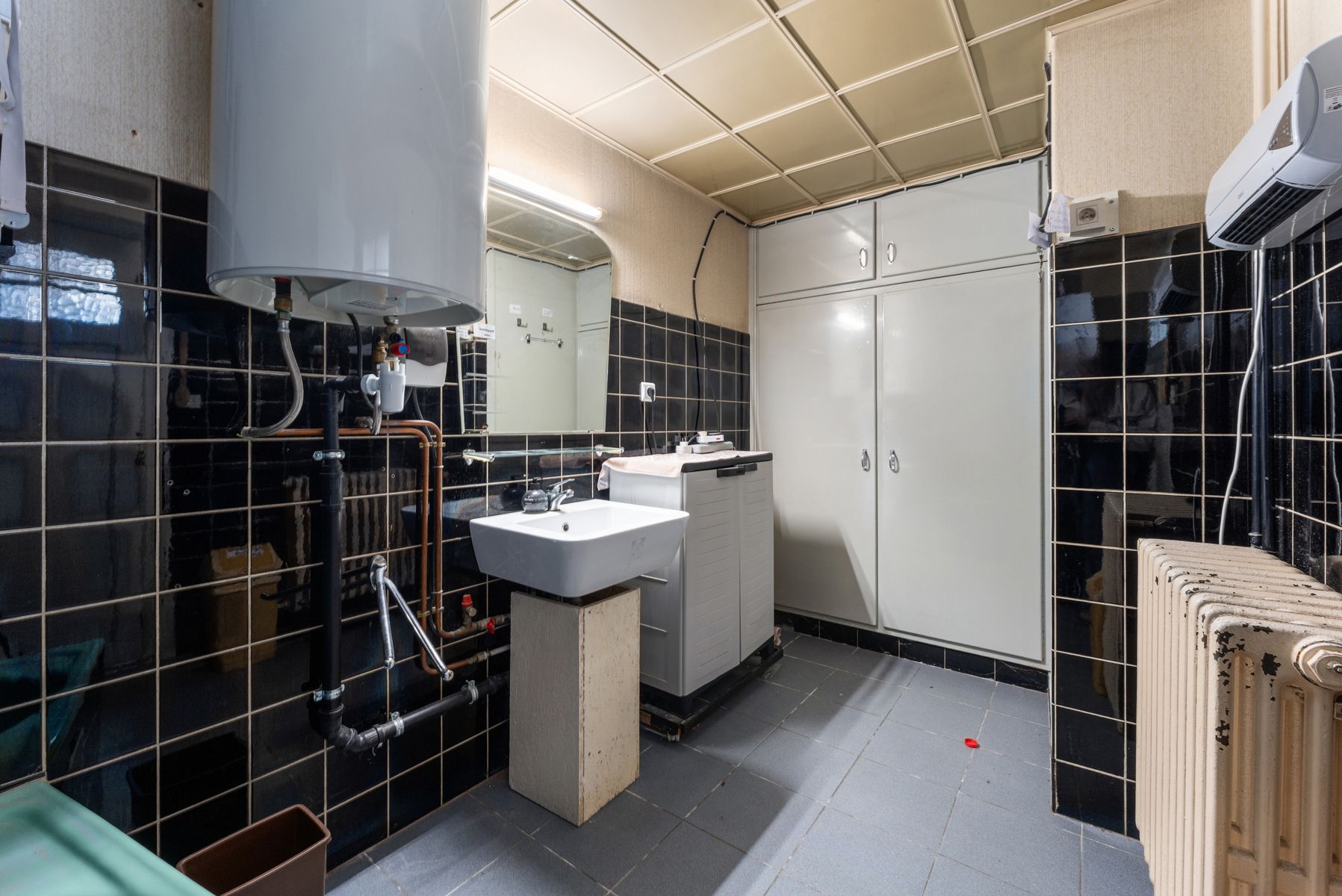 Te renoveren woning met bijgebouwen op perceel van 1697 m² foto 16
