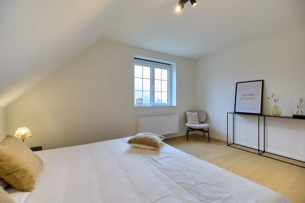 Centraal gelegen halfopen bebouwing te Wichelen foto 9