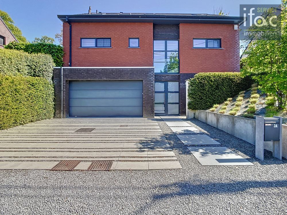 Villa te koop foto {{pictureIndex}}