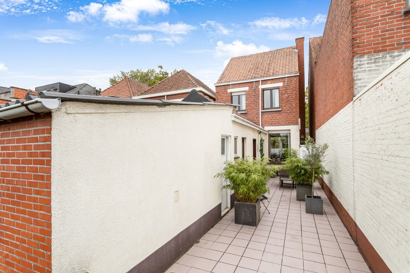 Te renoveren woning met 3 slpk., tuin en garage foto 23