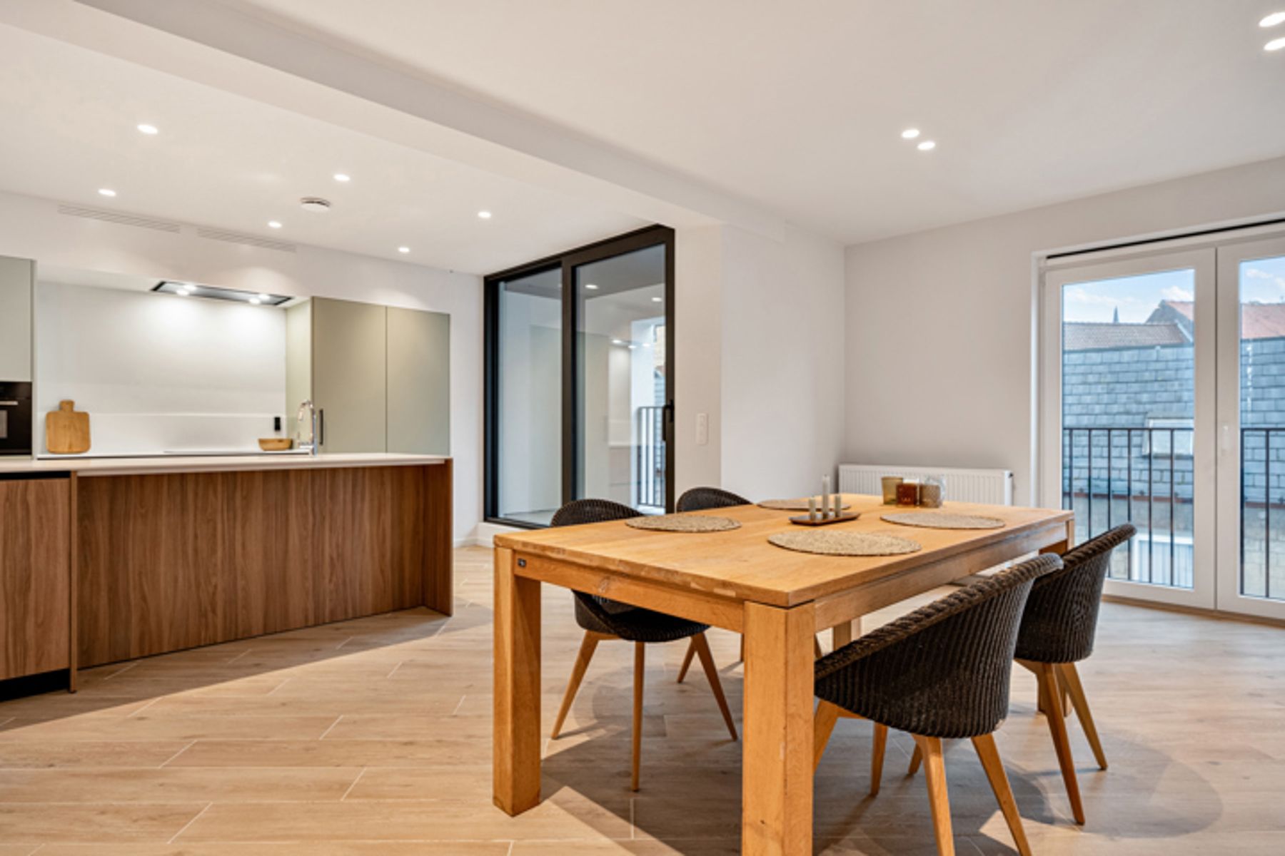 Stijlvol Nieuwbouwappartement te Huur in centrum foto {{pictureIndex}}
