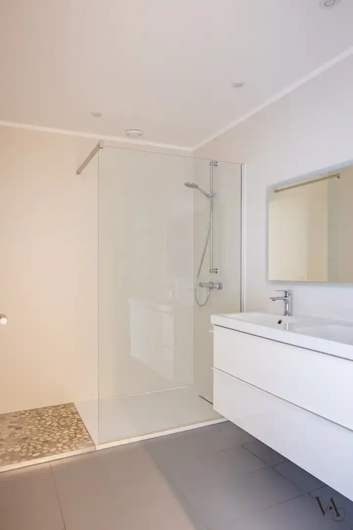 Ruim appartement met 2 slaapkamers en prachtig uitzicht over de jachthaven en het historische centrum foto 13