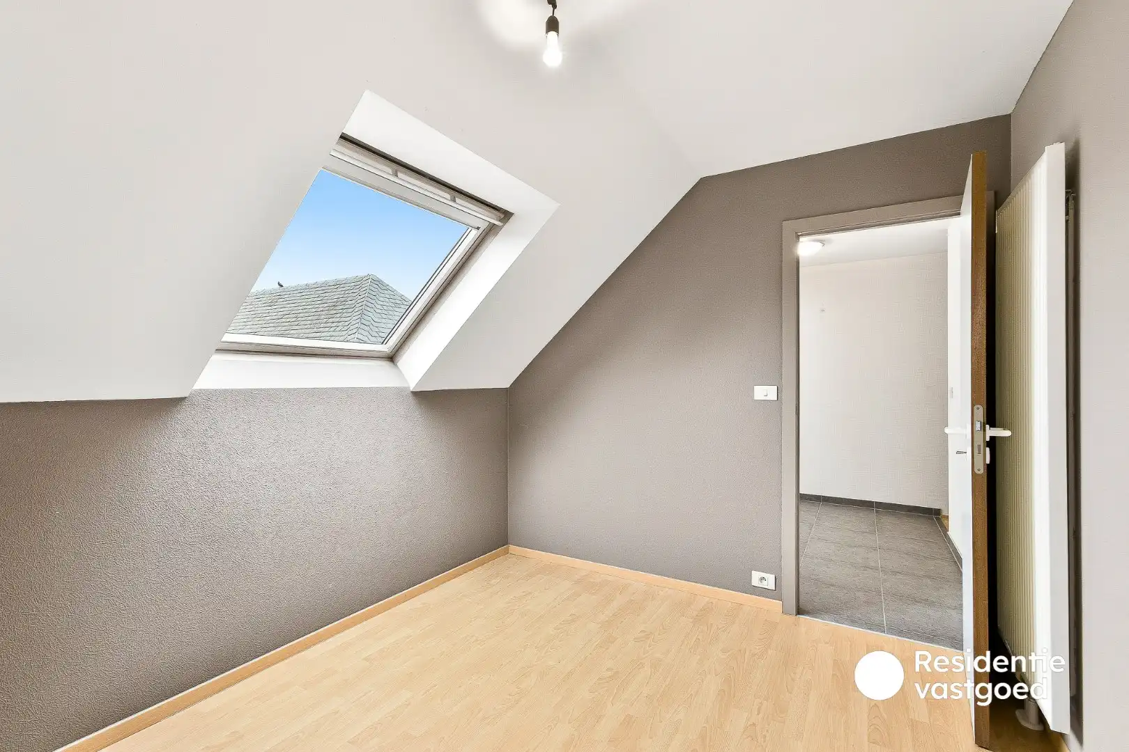 Duplex-appartement in rustige residentie met twee slaapkamers en terras foto 16