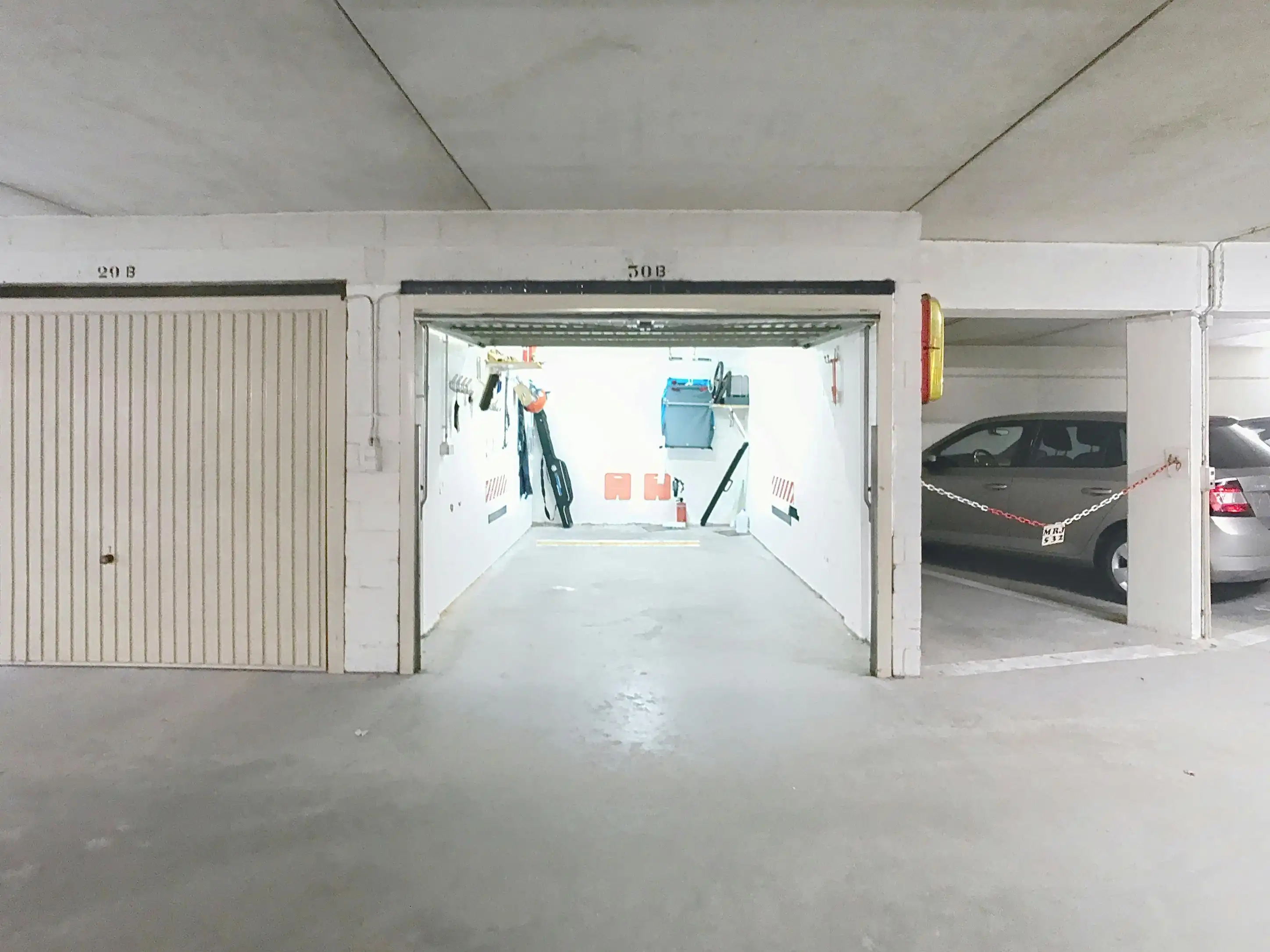 Garagebox te koop aan de zeedijk van Middelkerke! foto 4
