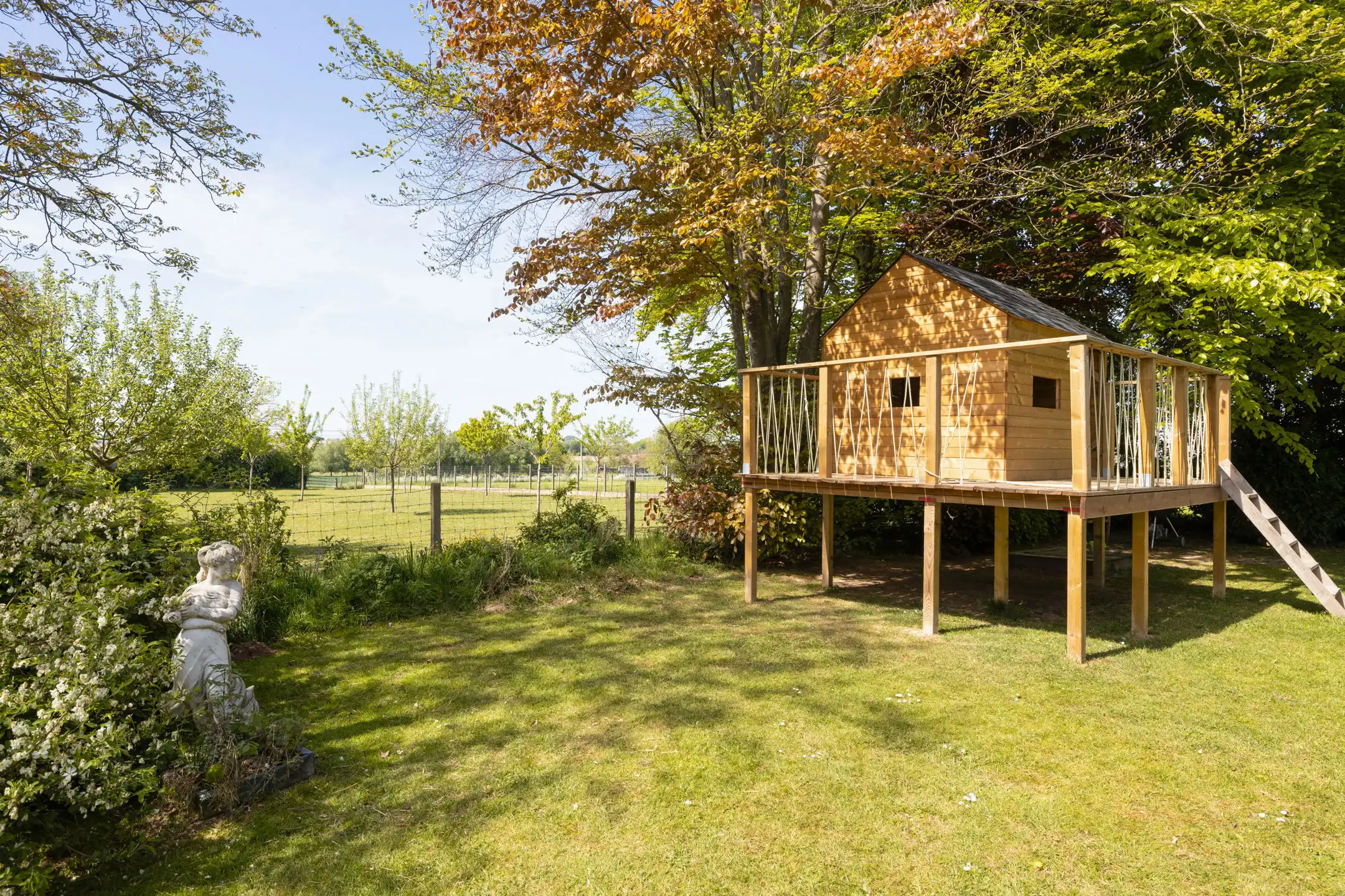 Prachtige villa 5 slpk te midden van de velden op +/- 50a foto 5