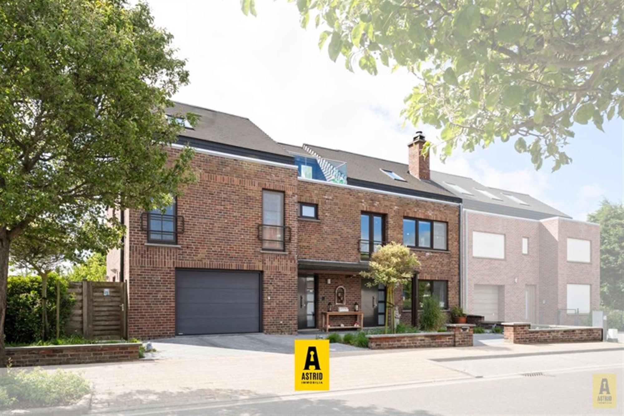 Karaktervolle voormalige dokterswoning met zee aan ruimte en mogelijkheden! foto 49