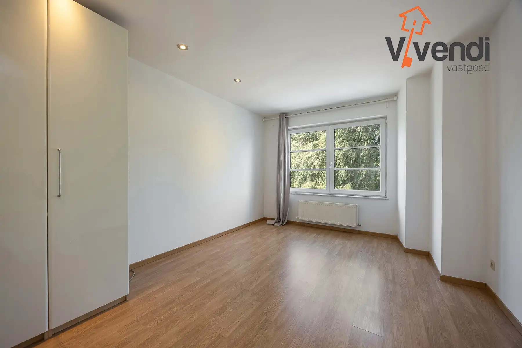 Ruime en lichtrijke duplex met 3 slpk inclusief 1 garagebox! foto 13