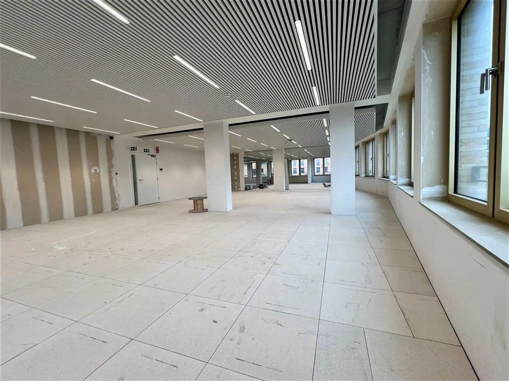 Nieuwbouwkantoor nabij het Gentse stadscentrum Keizerpoort met oppervlakte van 257 m² foto 3