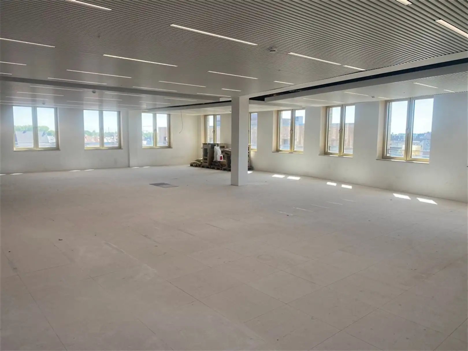 Nieuwbouwkantoor nabij het Gentse stadscentrum Keizerpoort met oppervlakte van 257 m² foto 3
