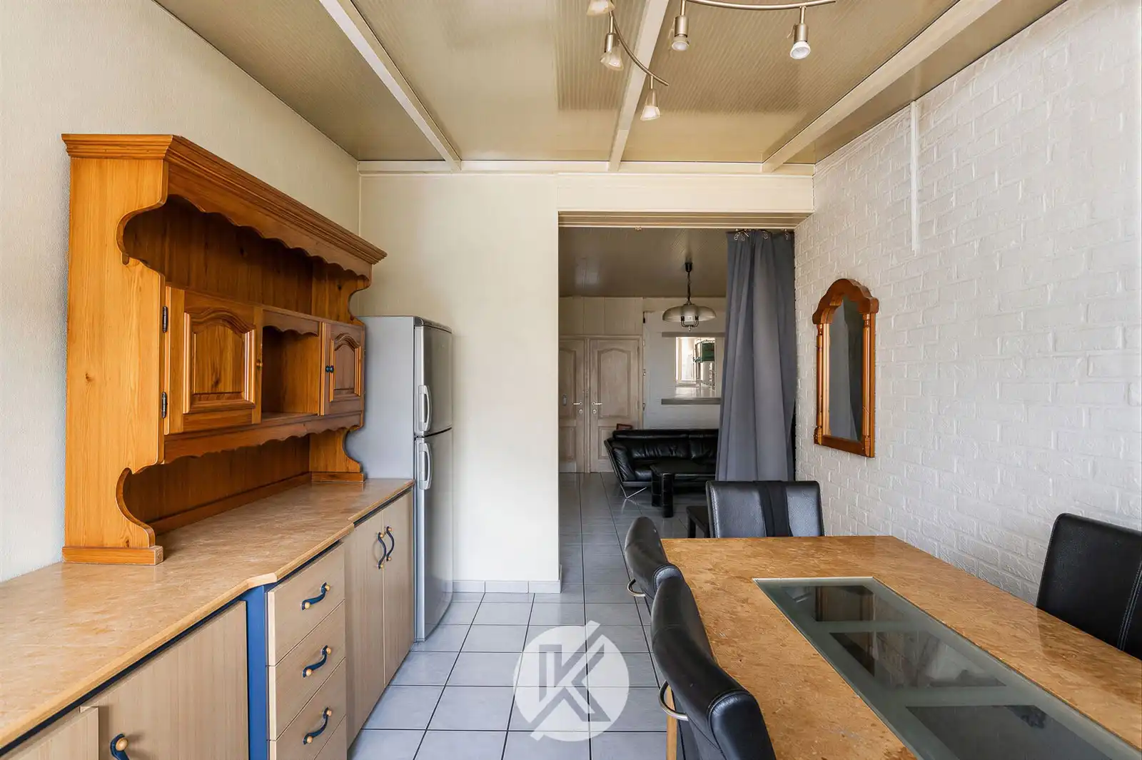 Charmante woning met ruime garage foto 3