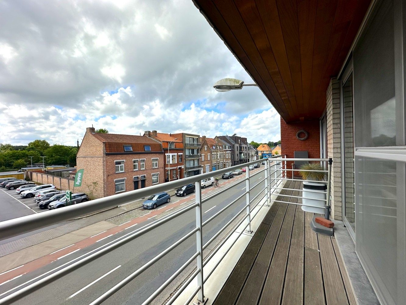 Appartement op centrale ligging te Sint-Andries foto 4