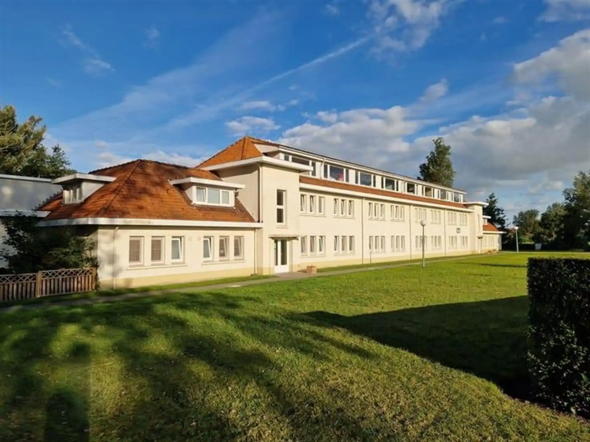 Ruim 2 slaapkamer appartement met zonnig terras.  foto 13