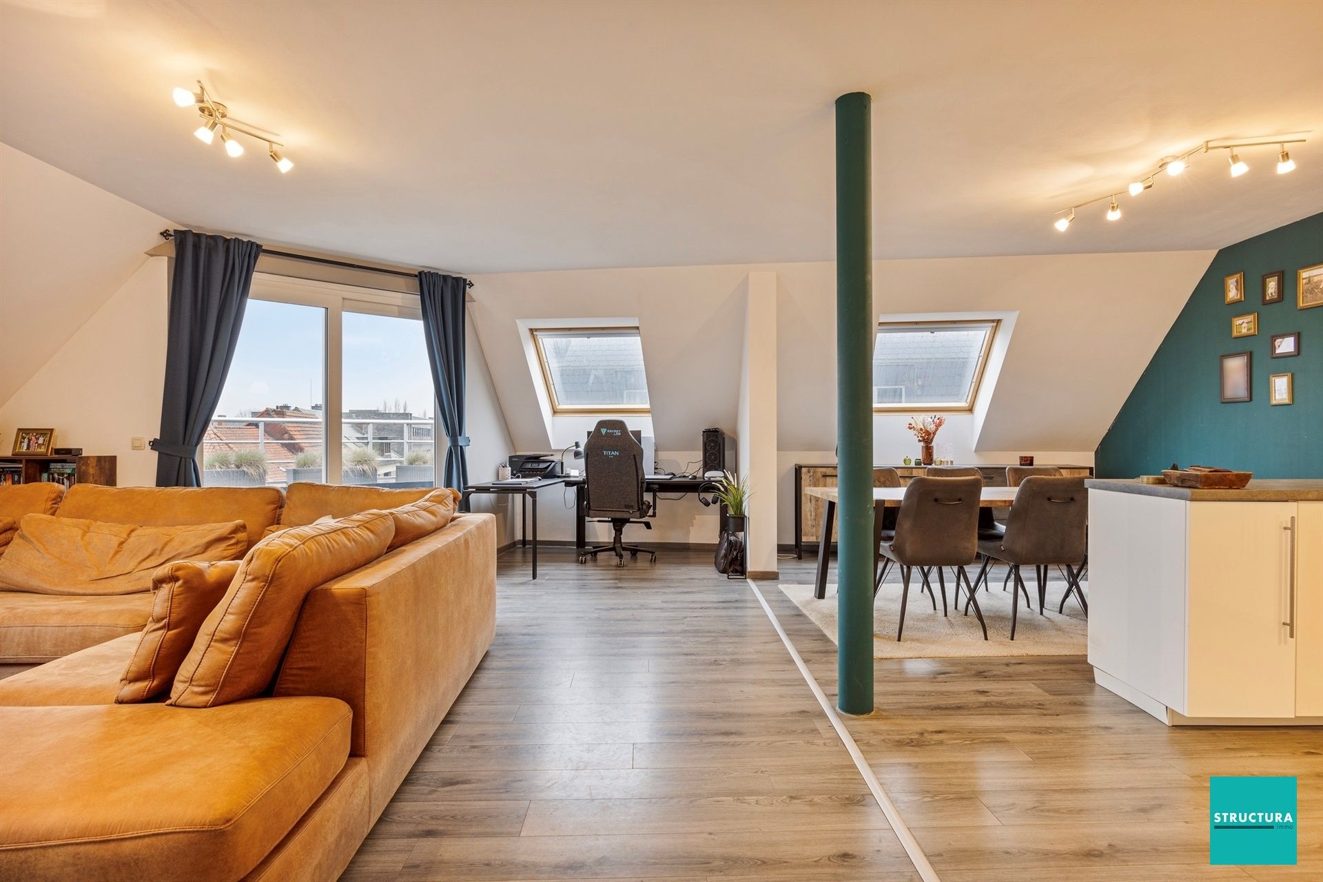 Prachtig leefappartement met ruime woonkamer foto 3