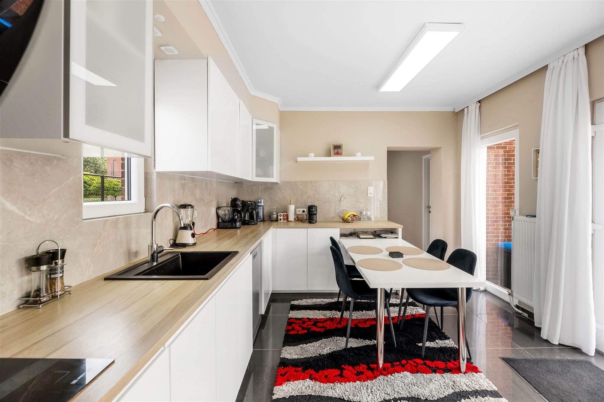 GOED ONDERHOUDEN EN RECENT GERENOVEERDE WONING TE HEPPEN foto 8