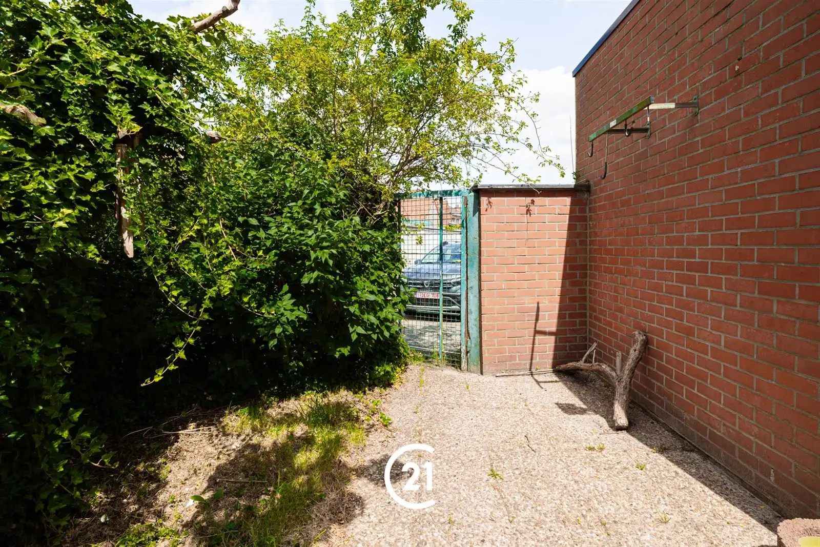 Te renoveren woning met tuin en garage in centrum Gent.  foto 12