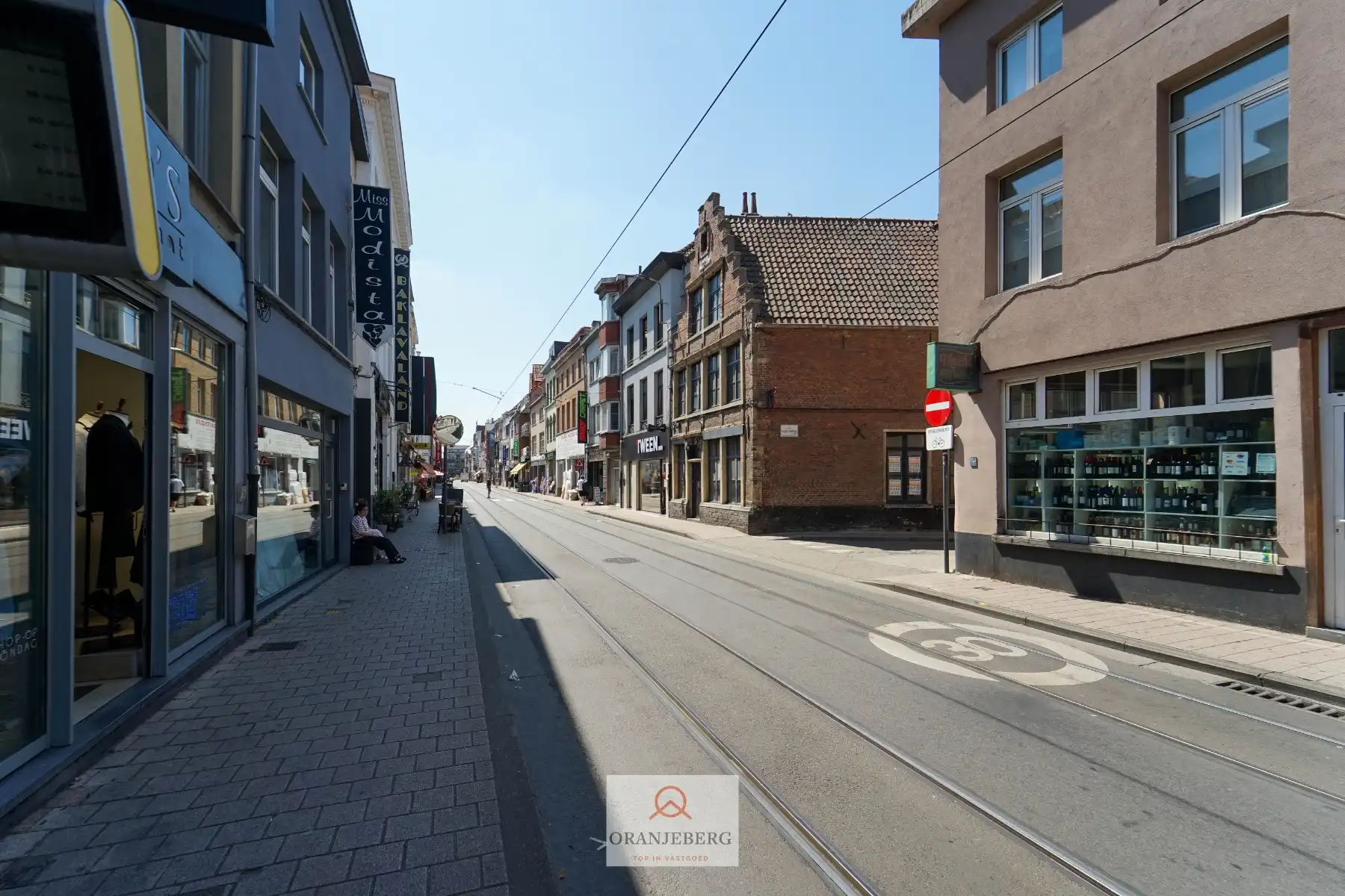 Recent volledig gerenoveerd handelspand (+-280m²) in Sleepstraat TE HUUR met een moderne uitstraling. foto 20