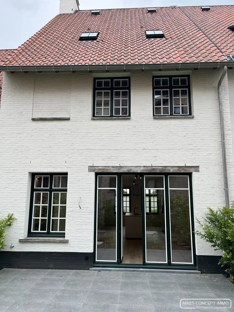 Ruime nieuwbouwwoning te huur in centrum Otegem foto 14