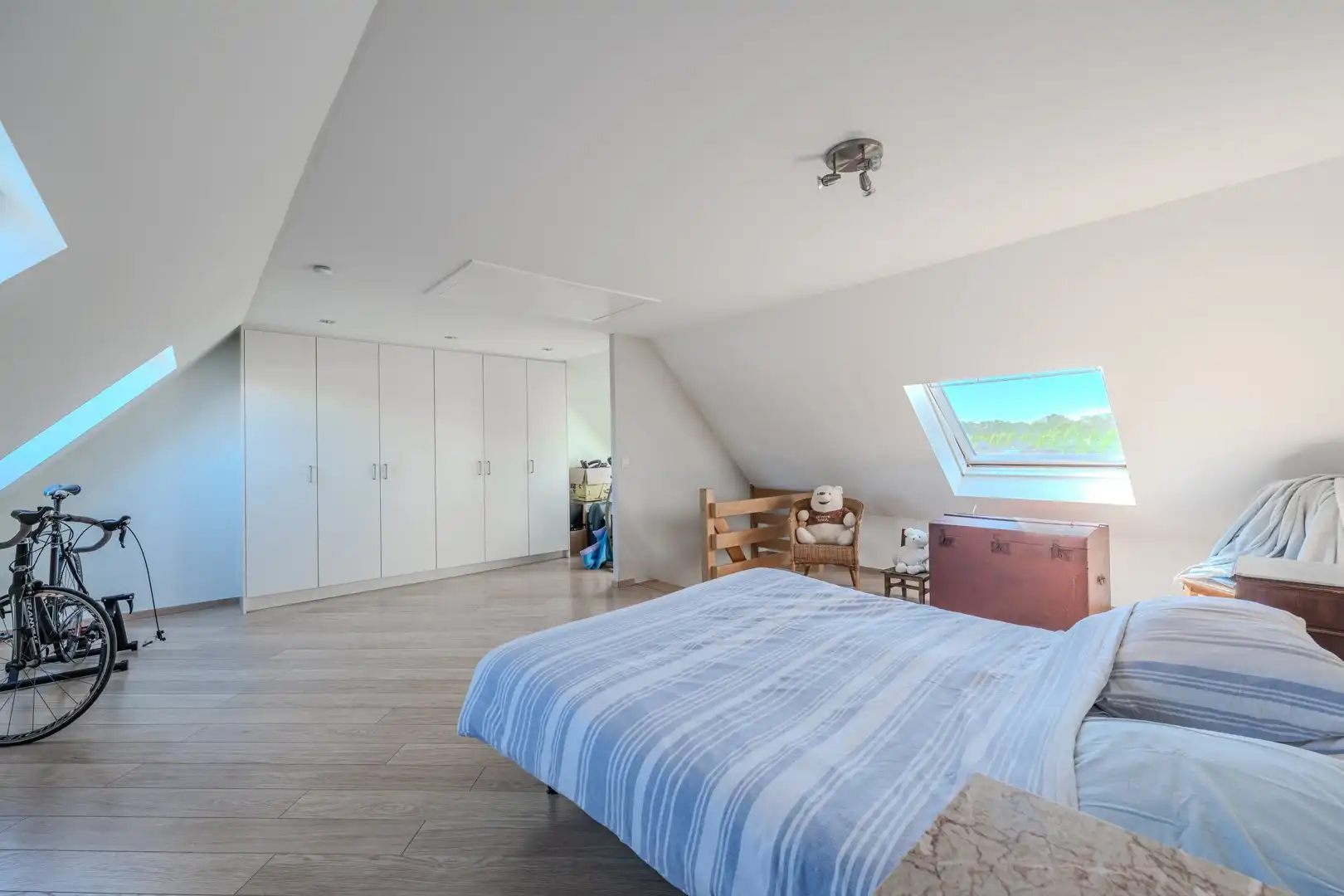 Gezinswoning met 3 à 4 slpks en garage in het centrum foto 10