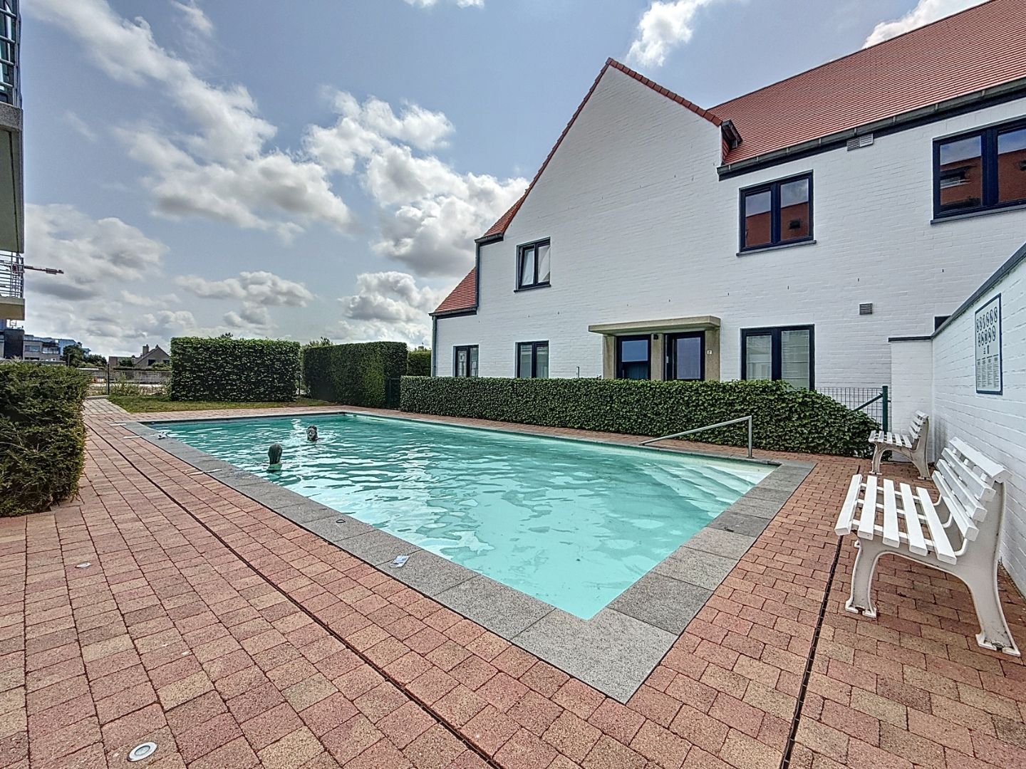Instapklaar appartement met zuid-gericht terras te Nieuwpoort. foto 11