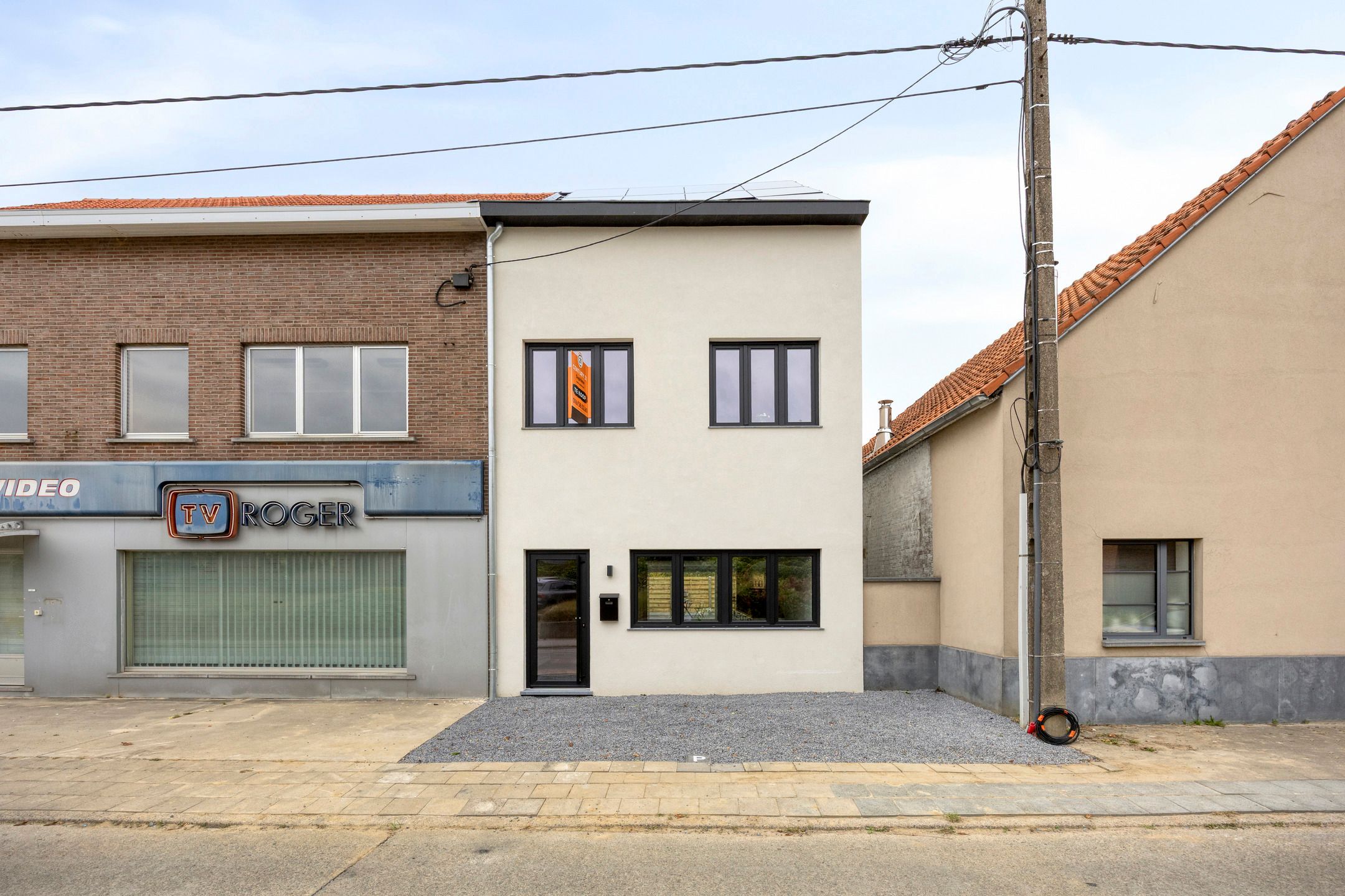 Instapklare, energiezuinige woning op gunstige locatie foto {{pictureIndex}}