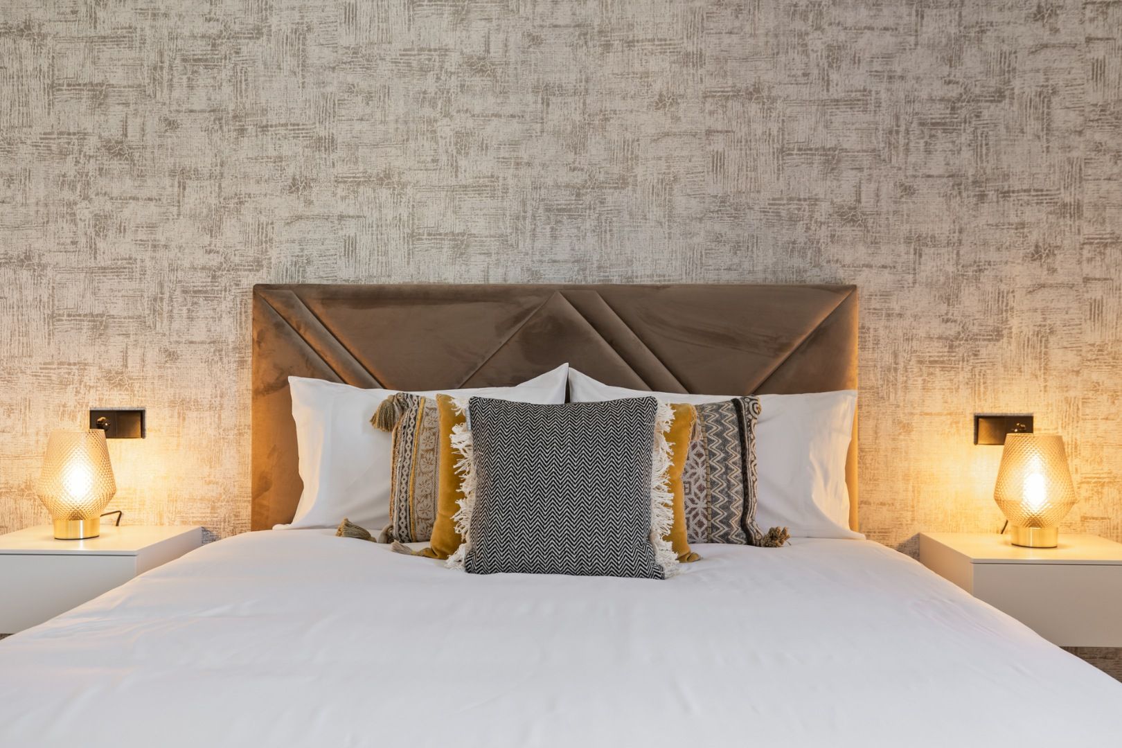 VOLLEDIG GERENOVEERDE DUPLEX PENTHOUSE IN NUEVA ANDALUCIA: TOPLOCATIE foto 11