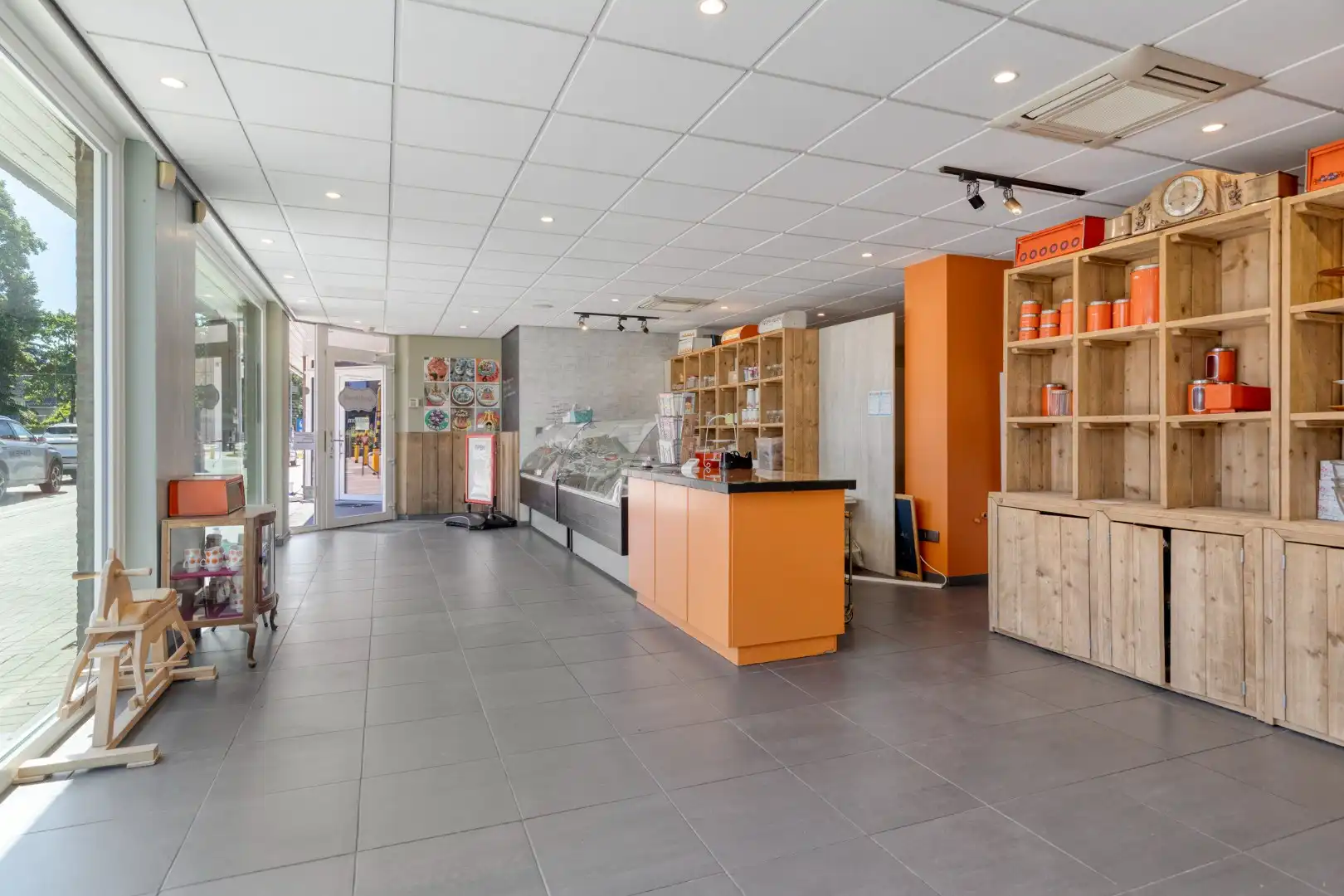 Commercieel handelspand op toplocatie met opsplitsingsmogelijkheden !  foto 2