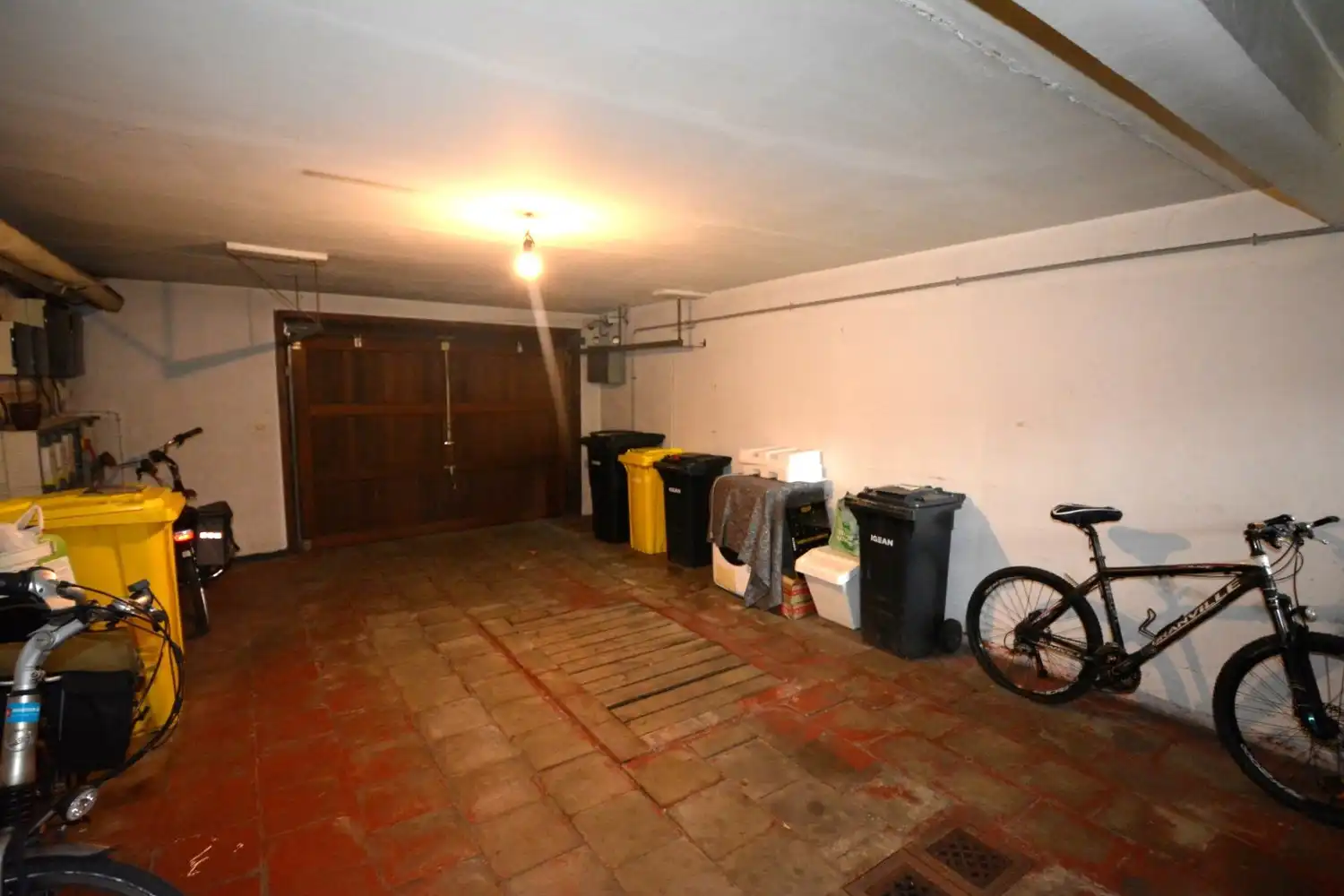 TE MODERNISEREN APP. MET 2 SLK, PARKING EN TERRAS. foto 9