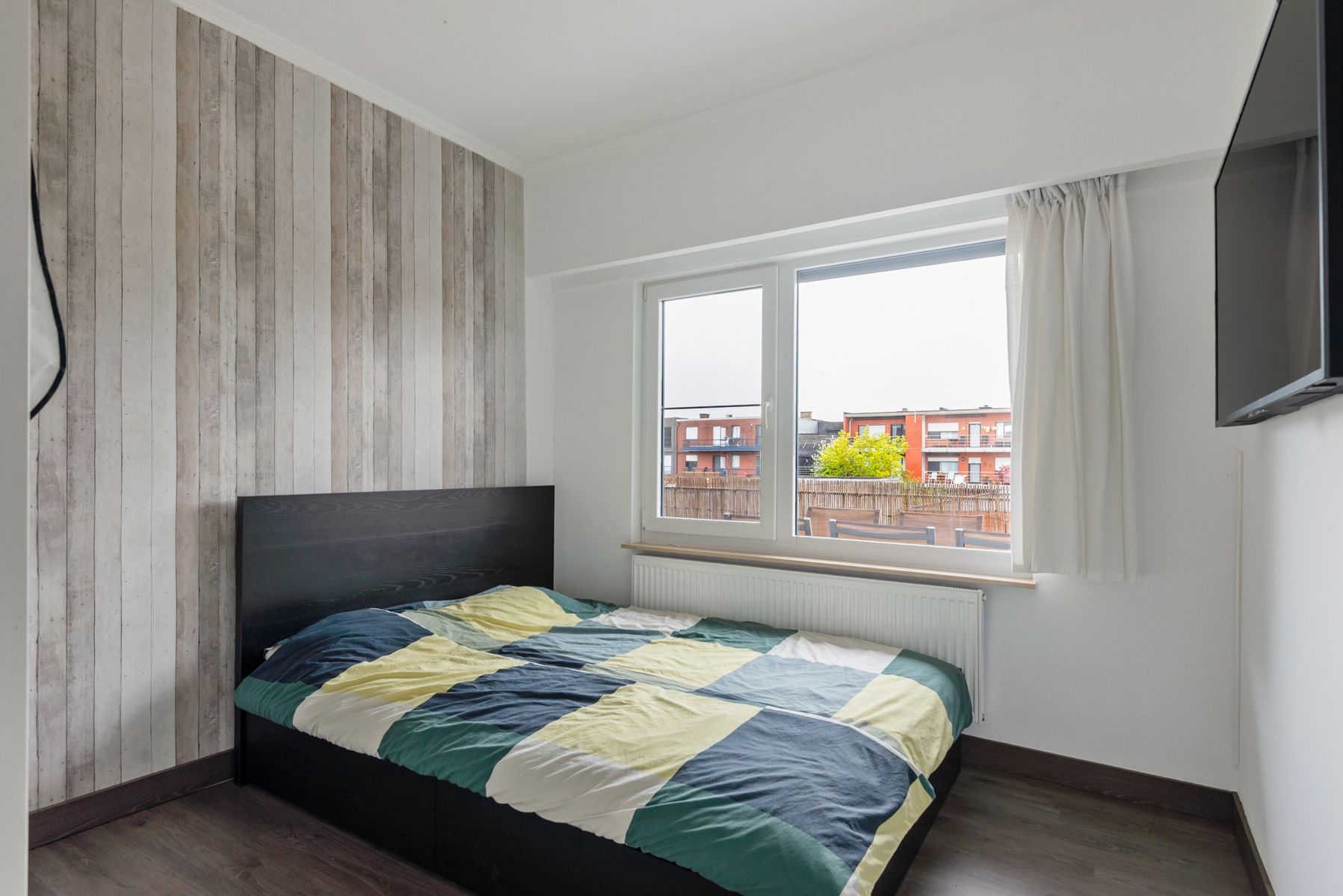 Volledig vernieuwd appartement zonder lift met ruim terras foto 10