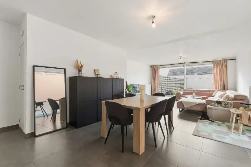 Recente halfopen woning met garage  te Heule foto 5