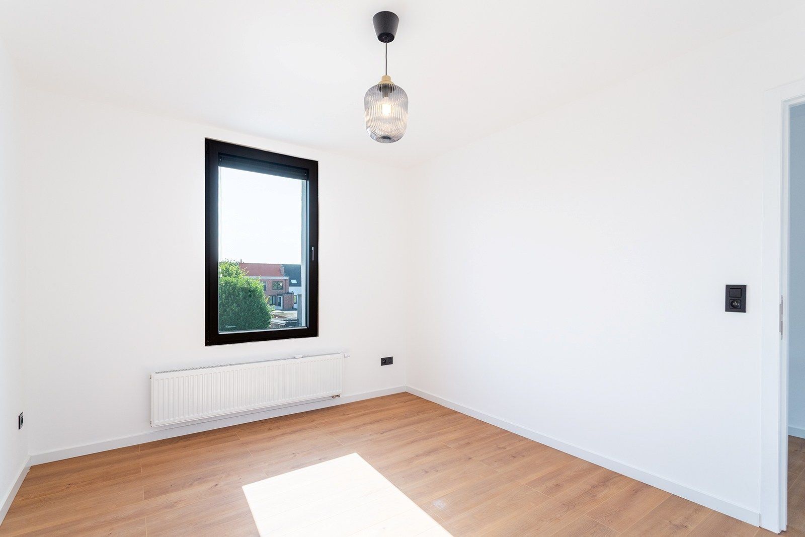 Tiptop gerenoveerde woning met tuin foto 23