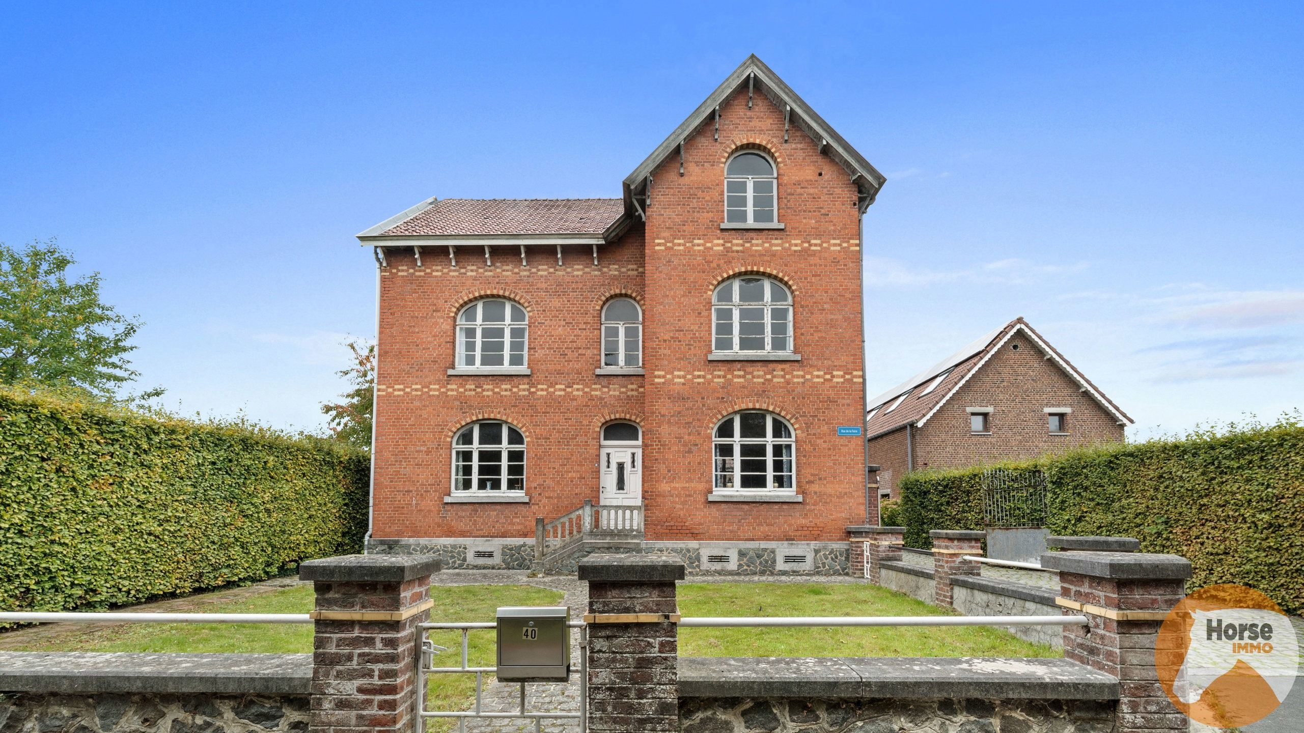 PAPIGNIES - Karaktervolle woning met stallingen op 1,6 ha foto 2