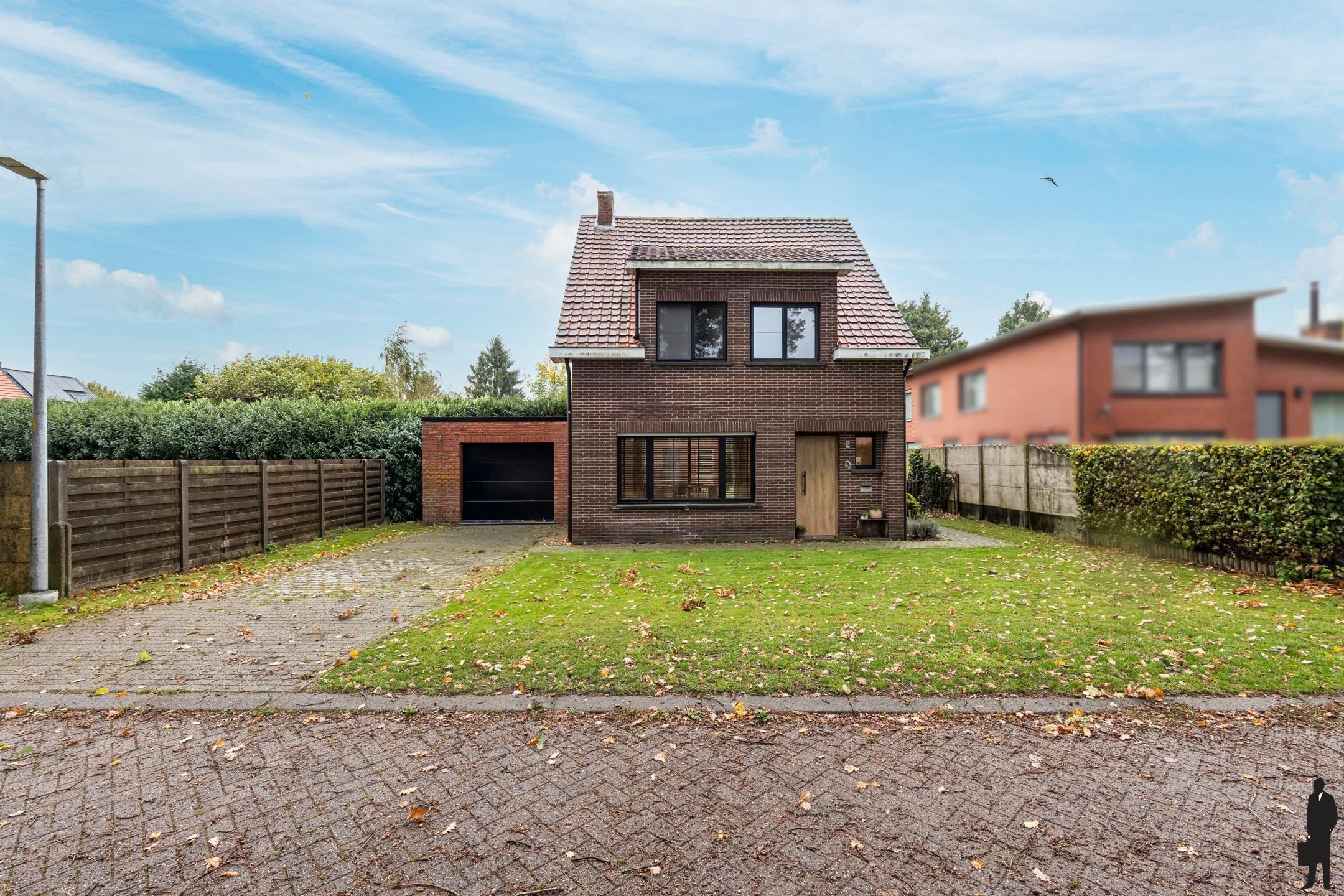 Gezellig gerenoveerde woning met tuin en garage in Kasterlee foto {{pictureIndex}}