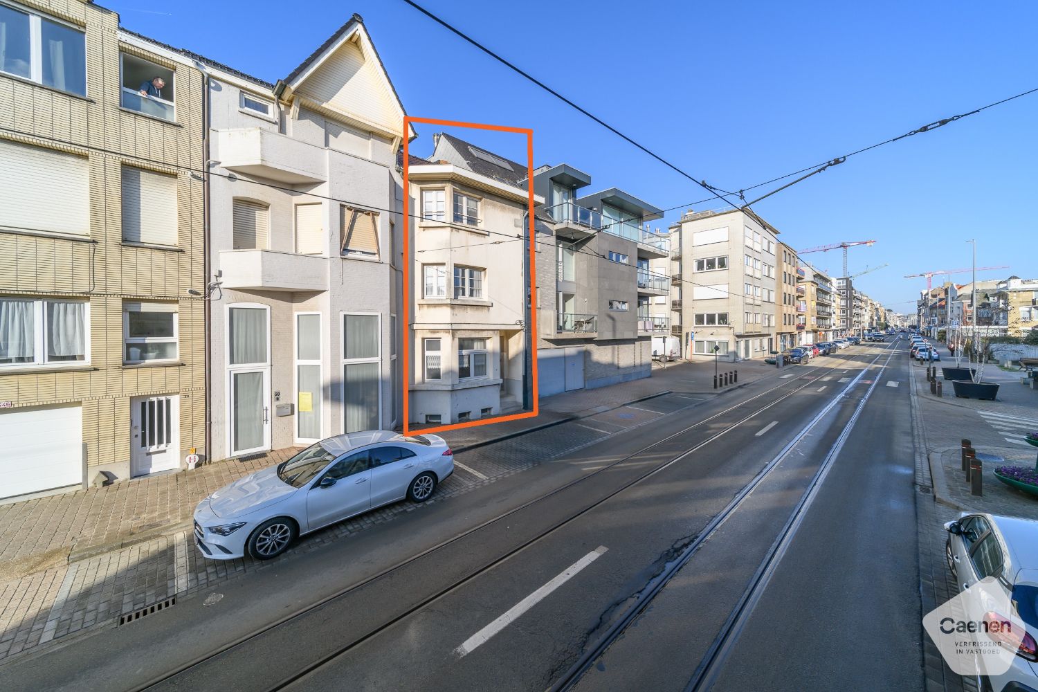 Hoofdfoto van de publicatie: Te Koop – Villa “Les Fioretti” Karaktervolle interbellumwoning op 50 meter van zee – te renoveren