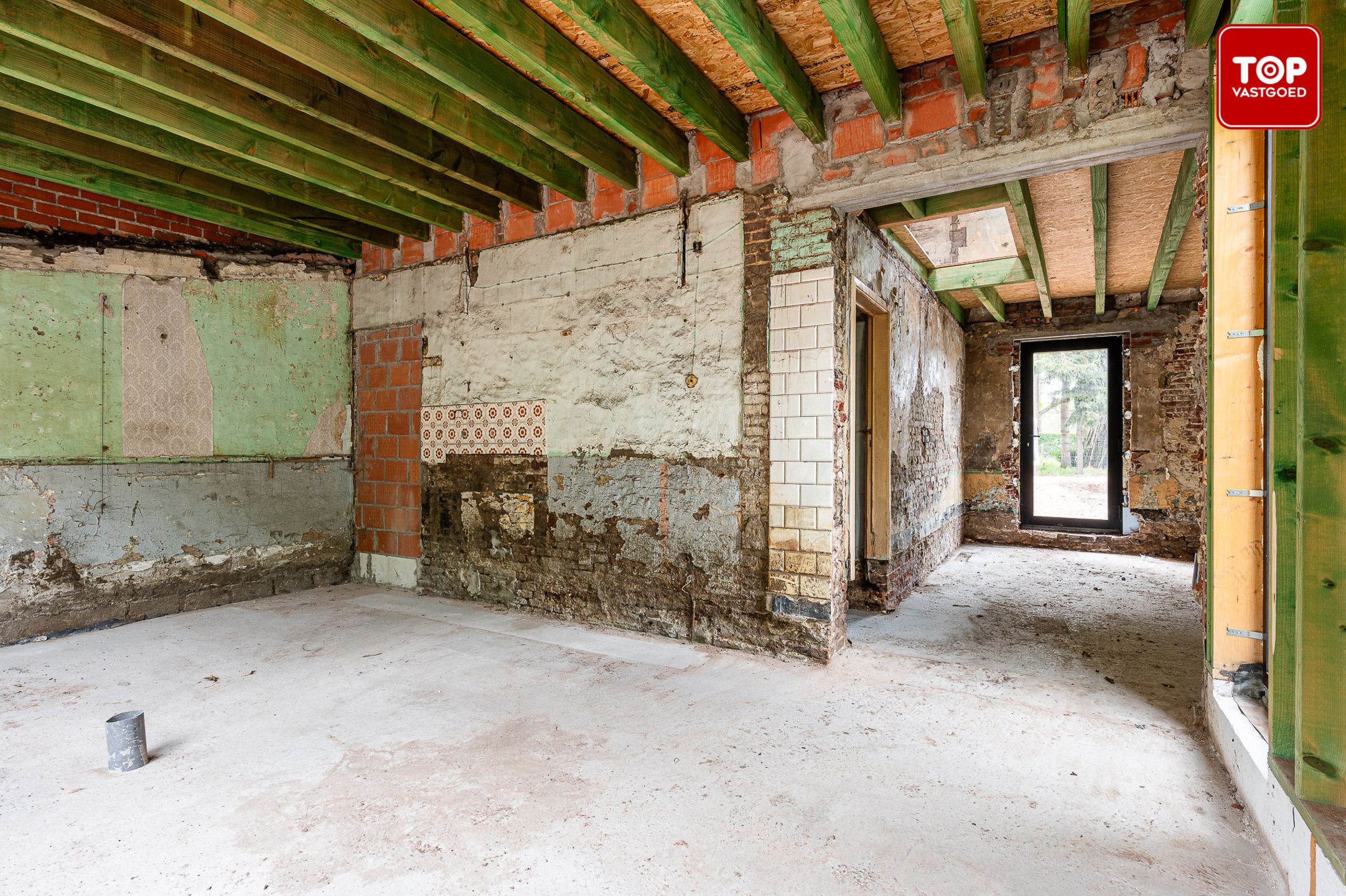 Halfopen bebouwing op een rustige locatie foto 12