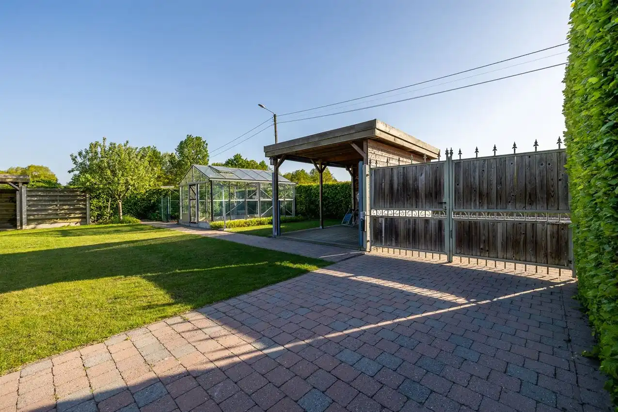 Gerenoveerde woning 3slk op rustige ligging foto 48