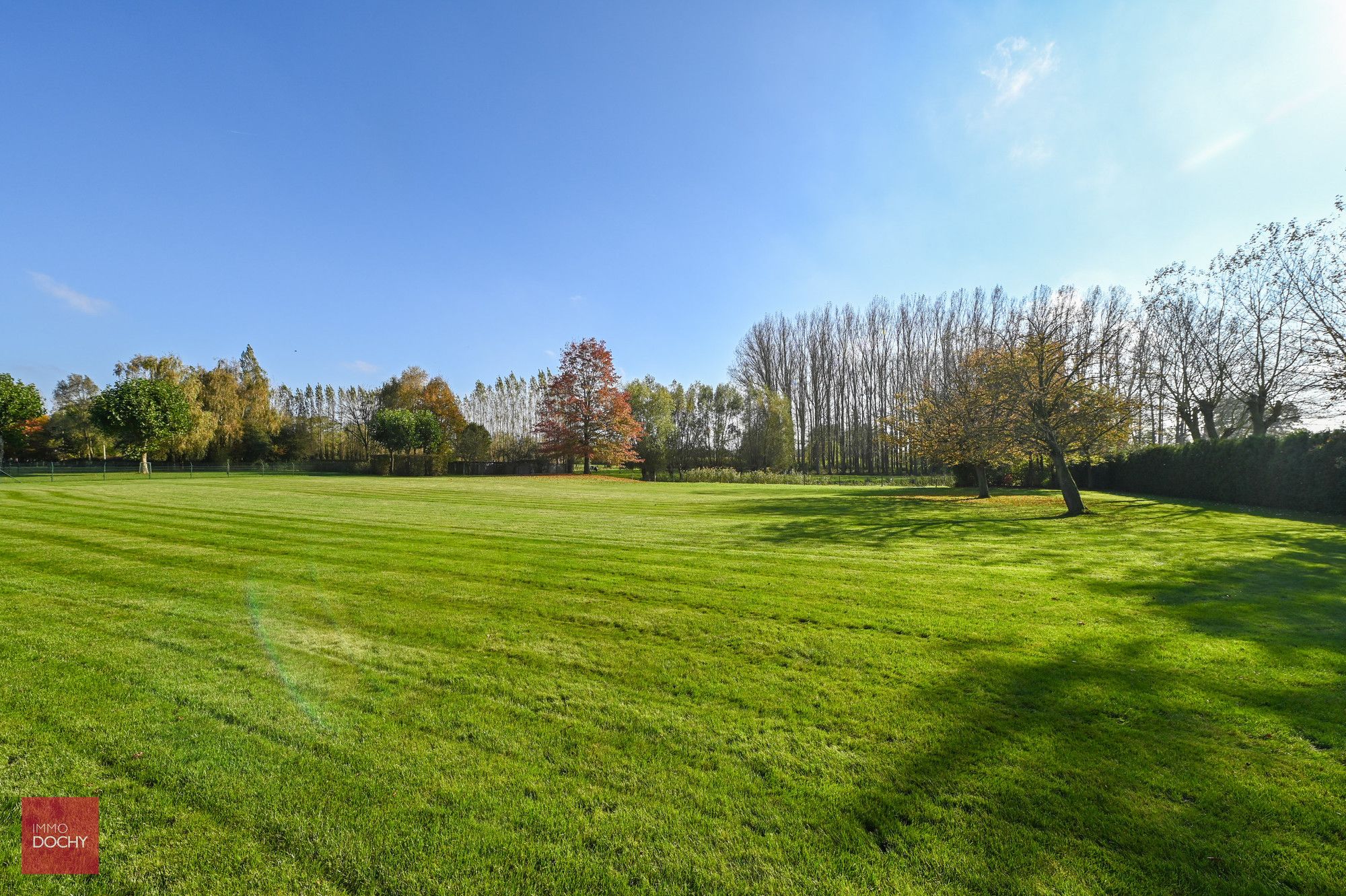 Instapklaar villa-landhuis met uniek groen landschap foto 4