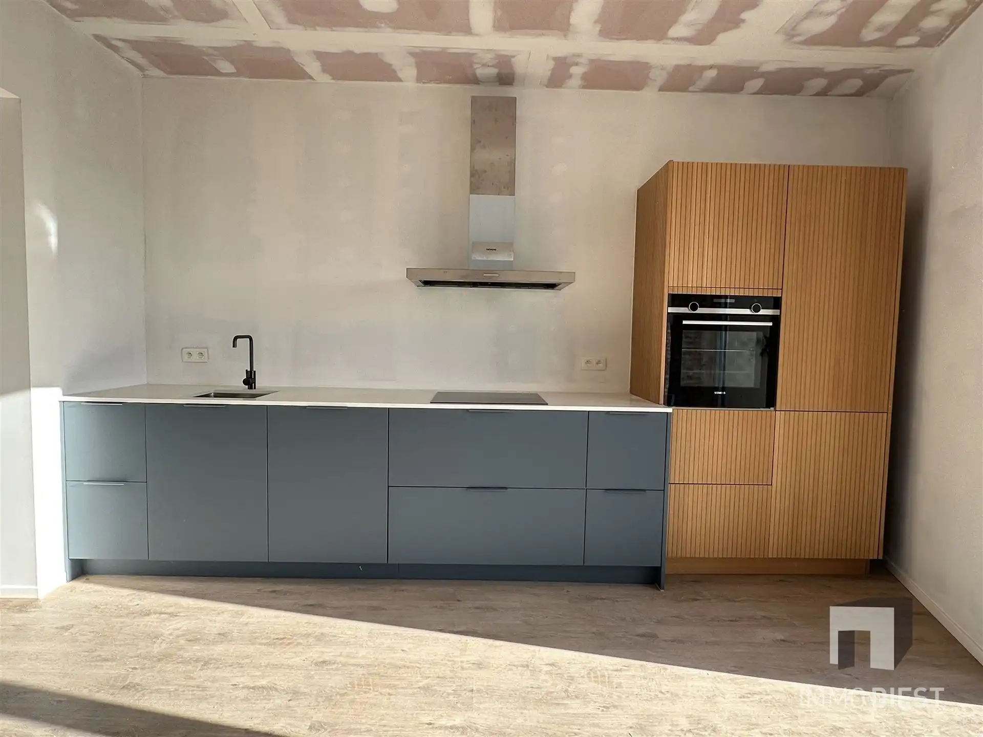 Knap appartement met terras en 2 slpks - centrum Diest - veel lichtinval foto 4