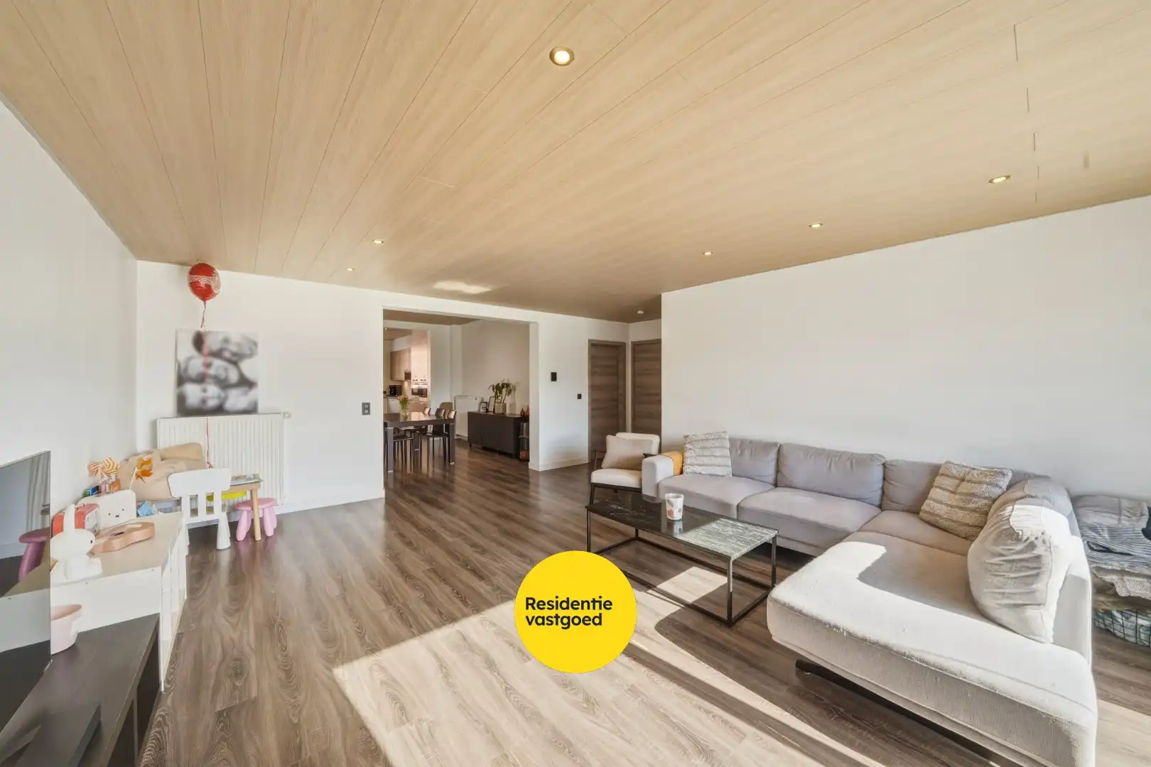 Verrassend ruime gezinswoning met zonnige tuin in Oudenburg foto 7