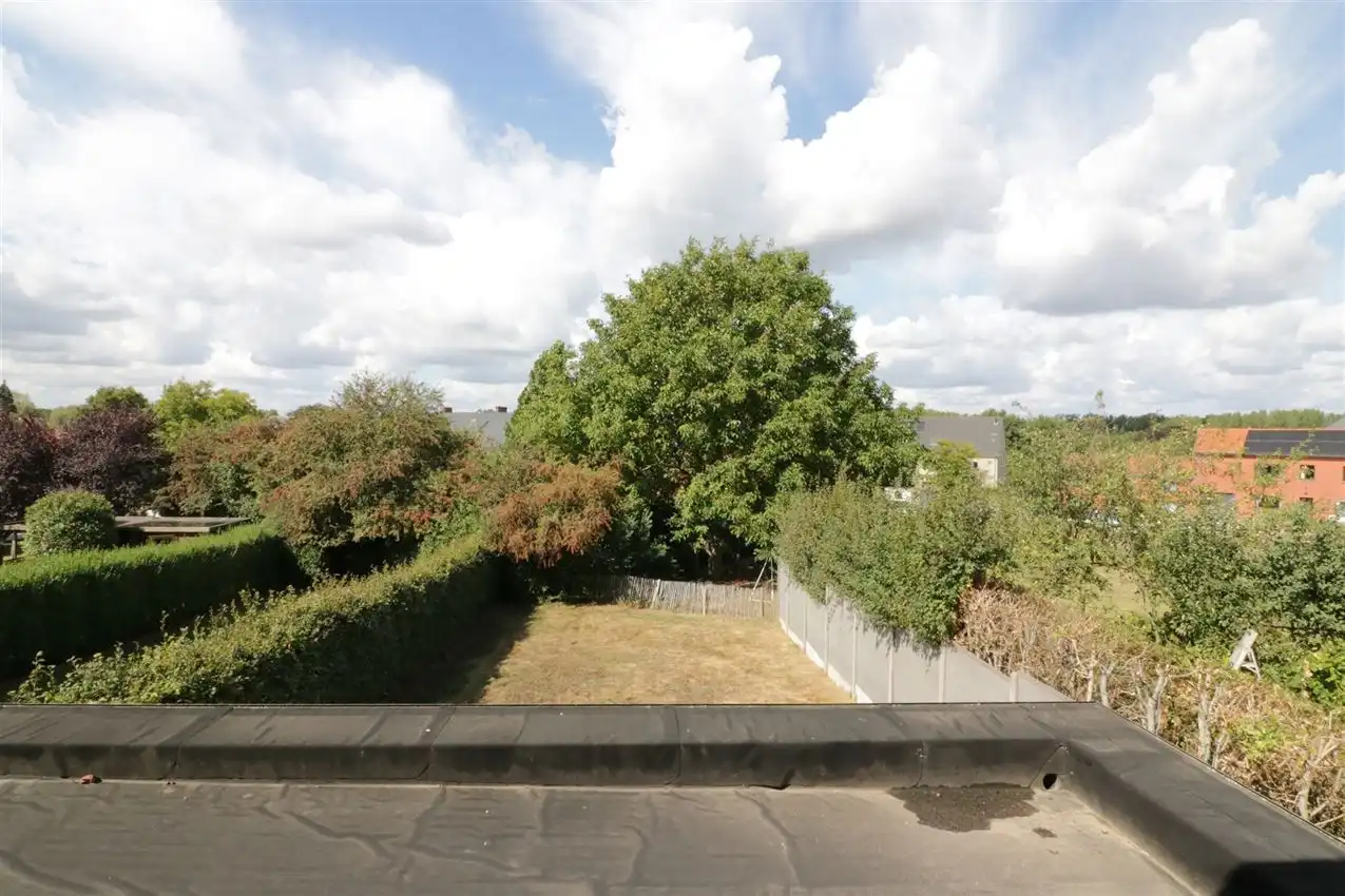 Recente woning met vier slpk, tuin, garage op rustige locatie foto 44